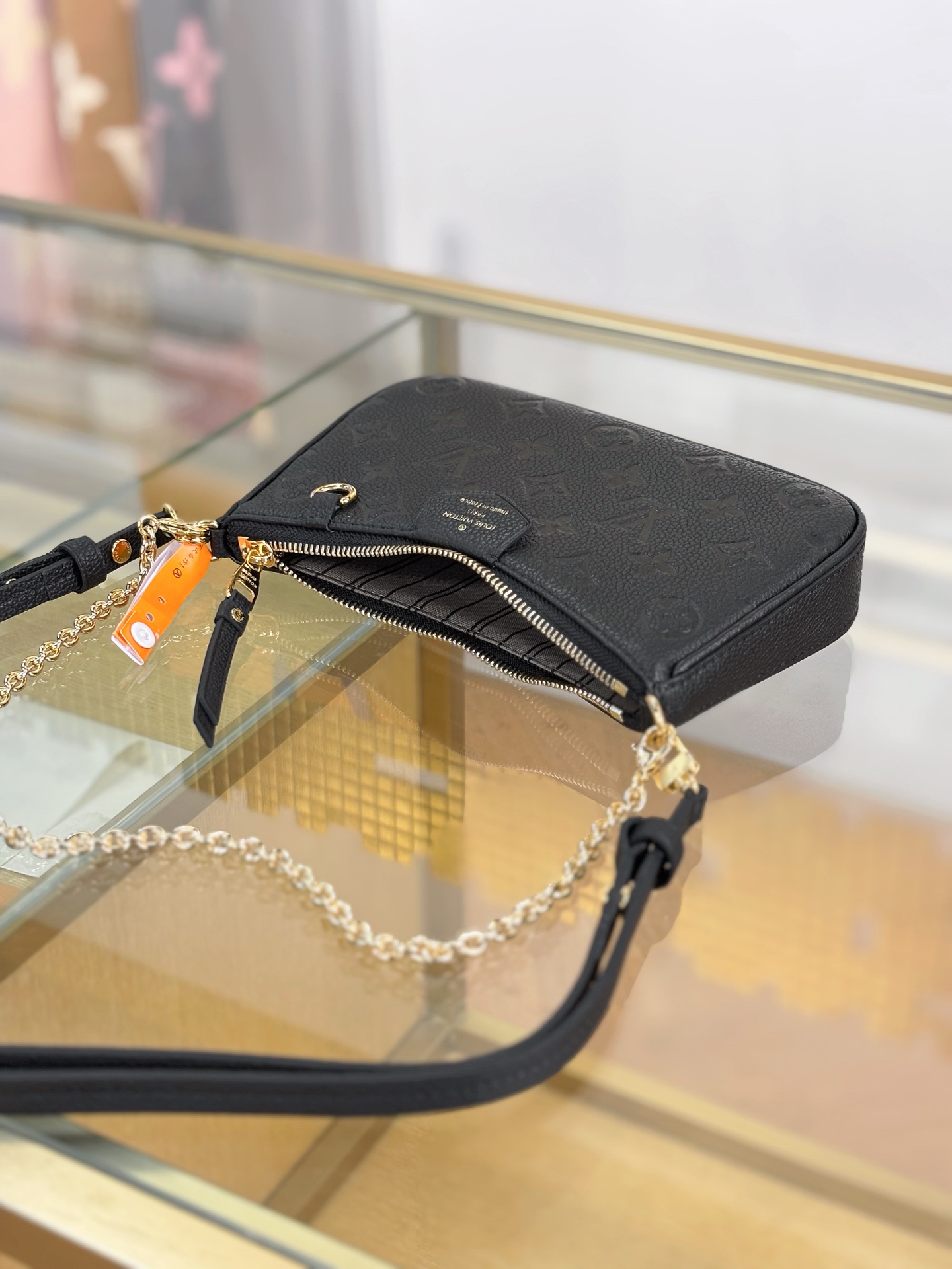 Louis Vuitton Basic Bag Black M-s