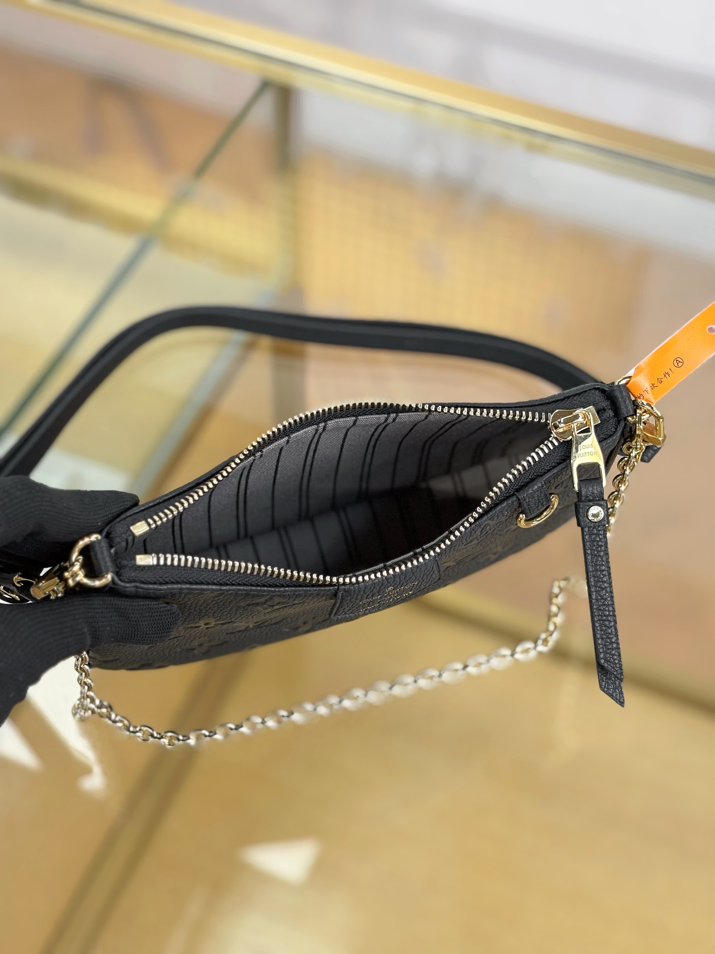 Louis Vuitton Basic Bag Black M-s