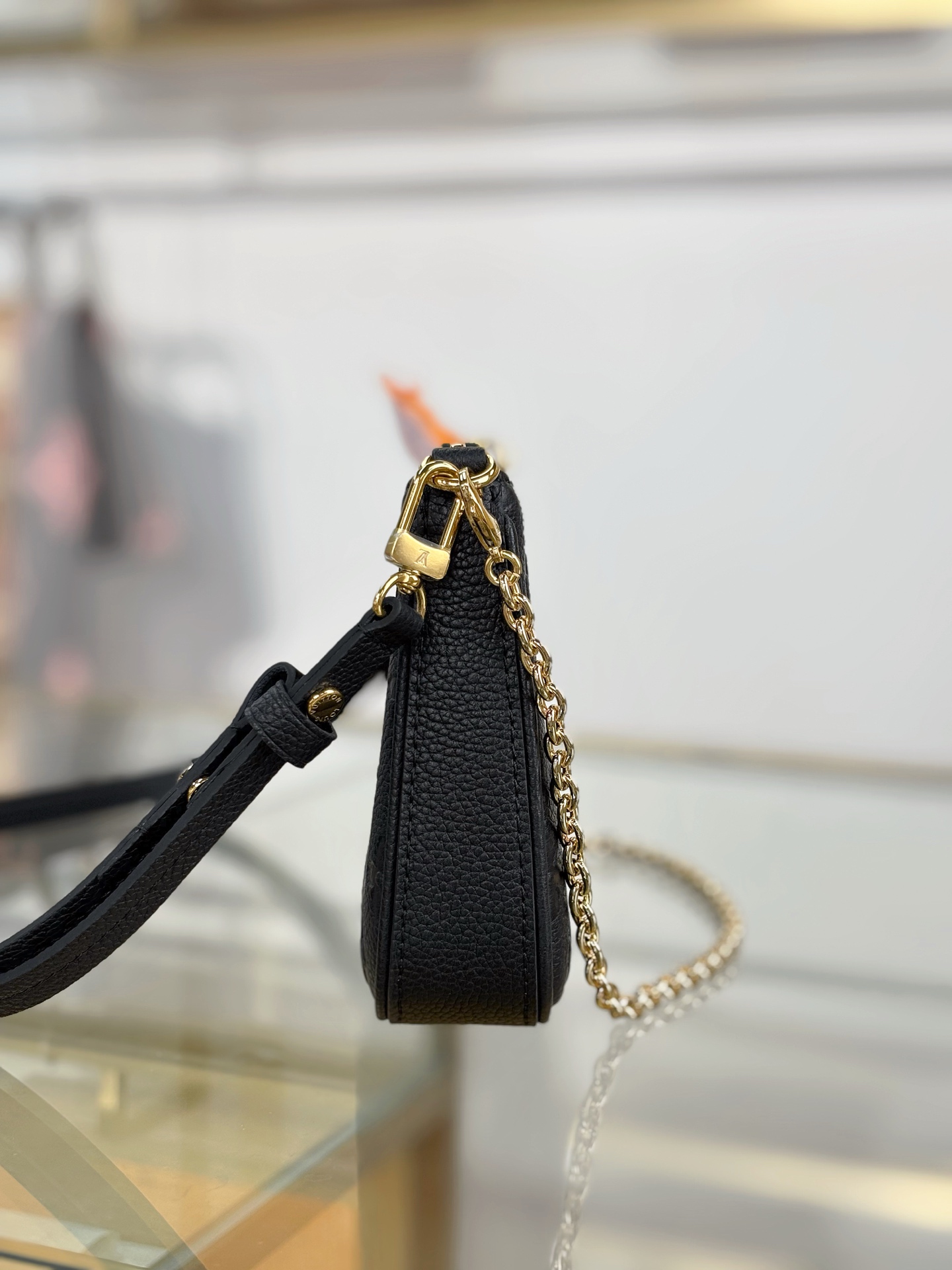 Louis Vuitton Basic Bag Black M-s