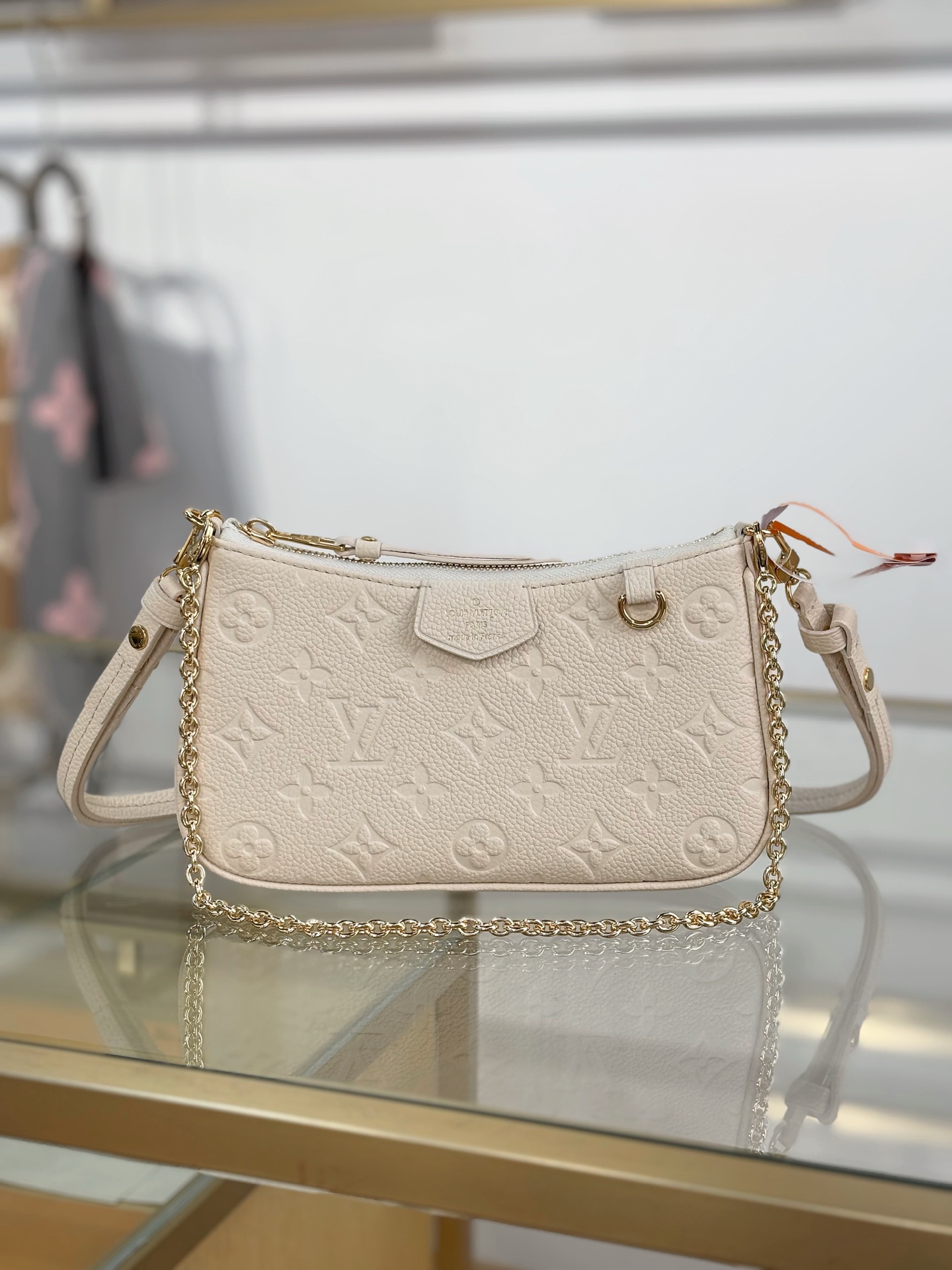 Louis Vuitton Basic Bag White M-s