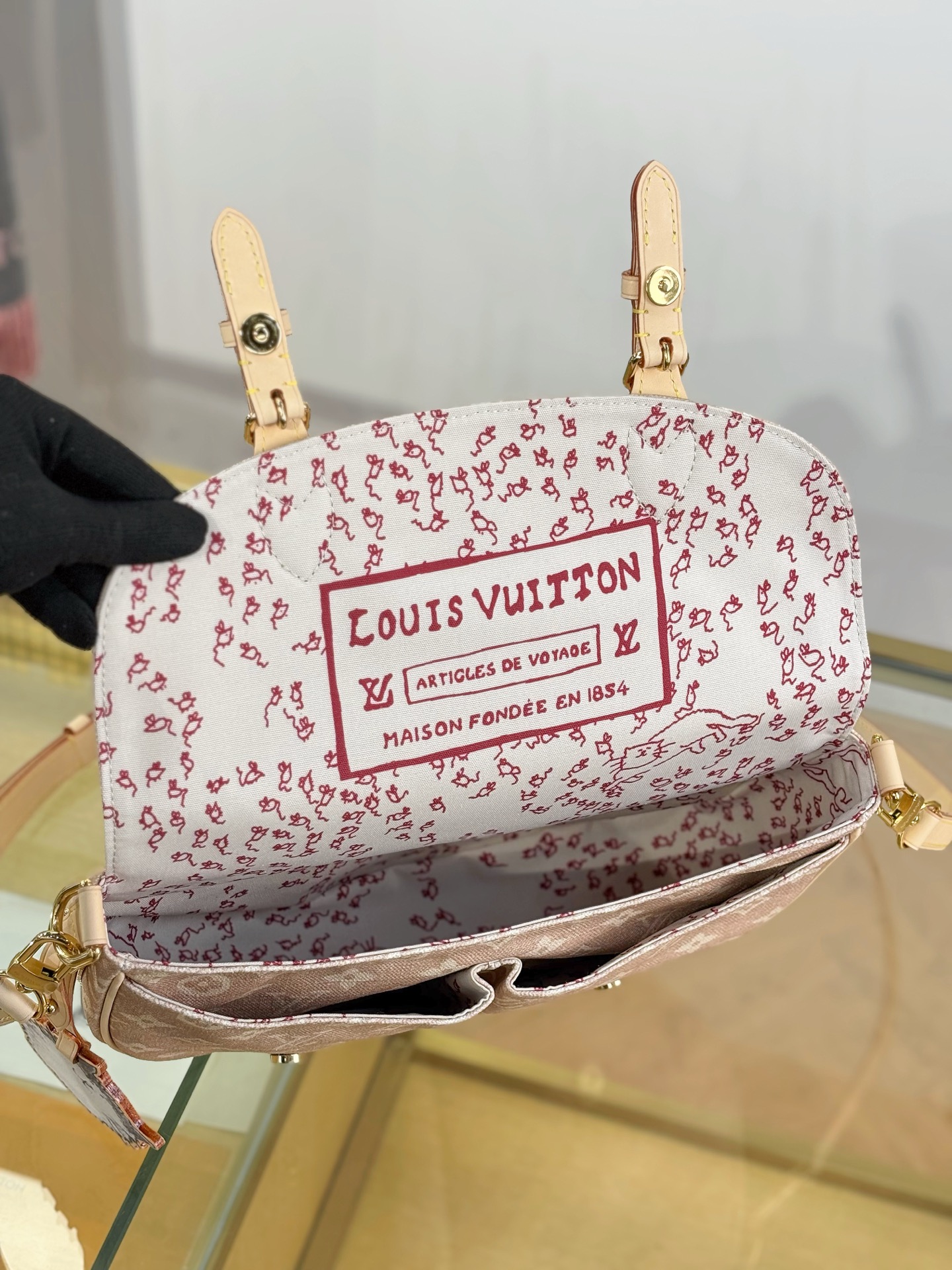 Louis Vuitton Basic Bag M-s