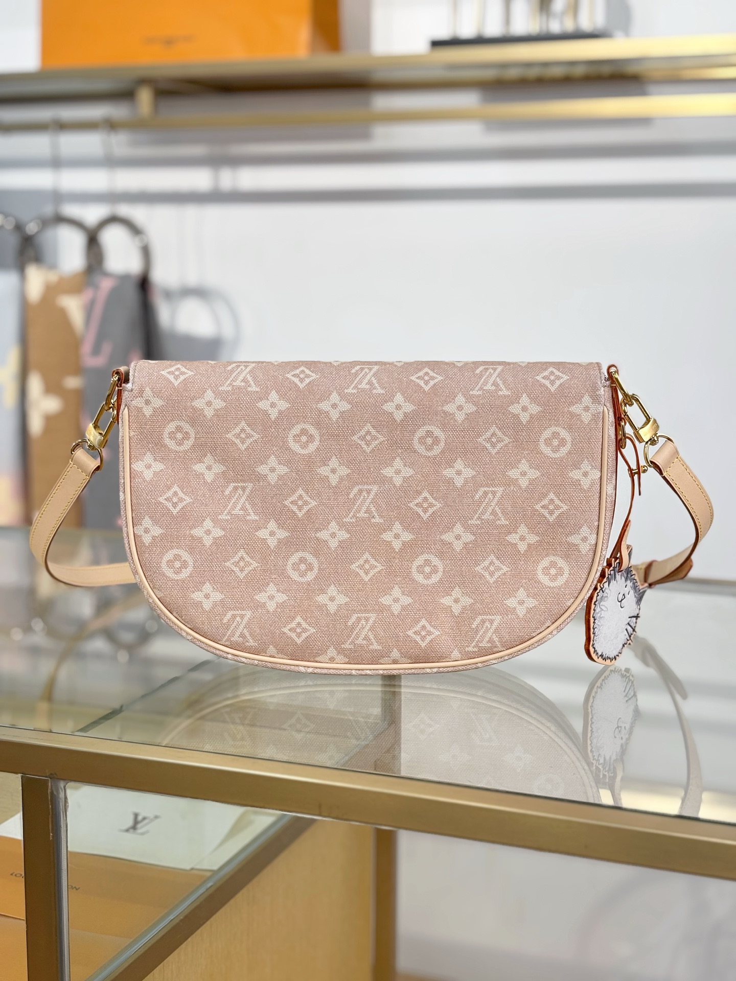 Louis Vuitton Basic Bag M-s