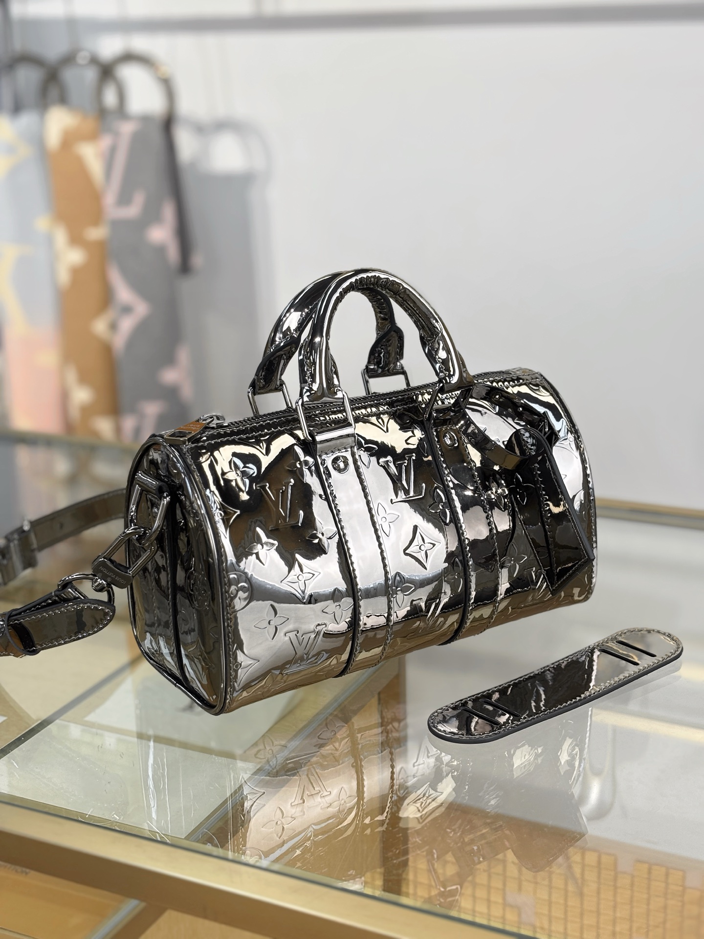 Louis Vuitton Basic Bag Silver 11cm-m-l