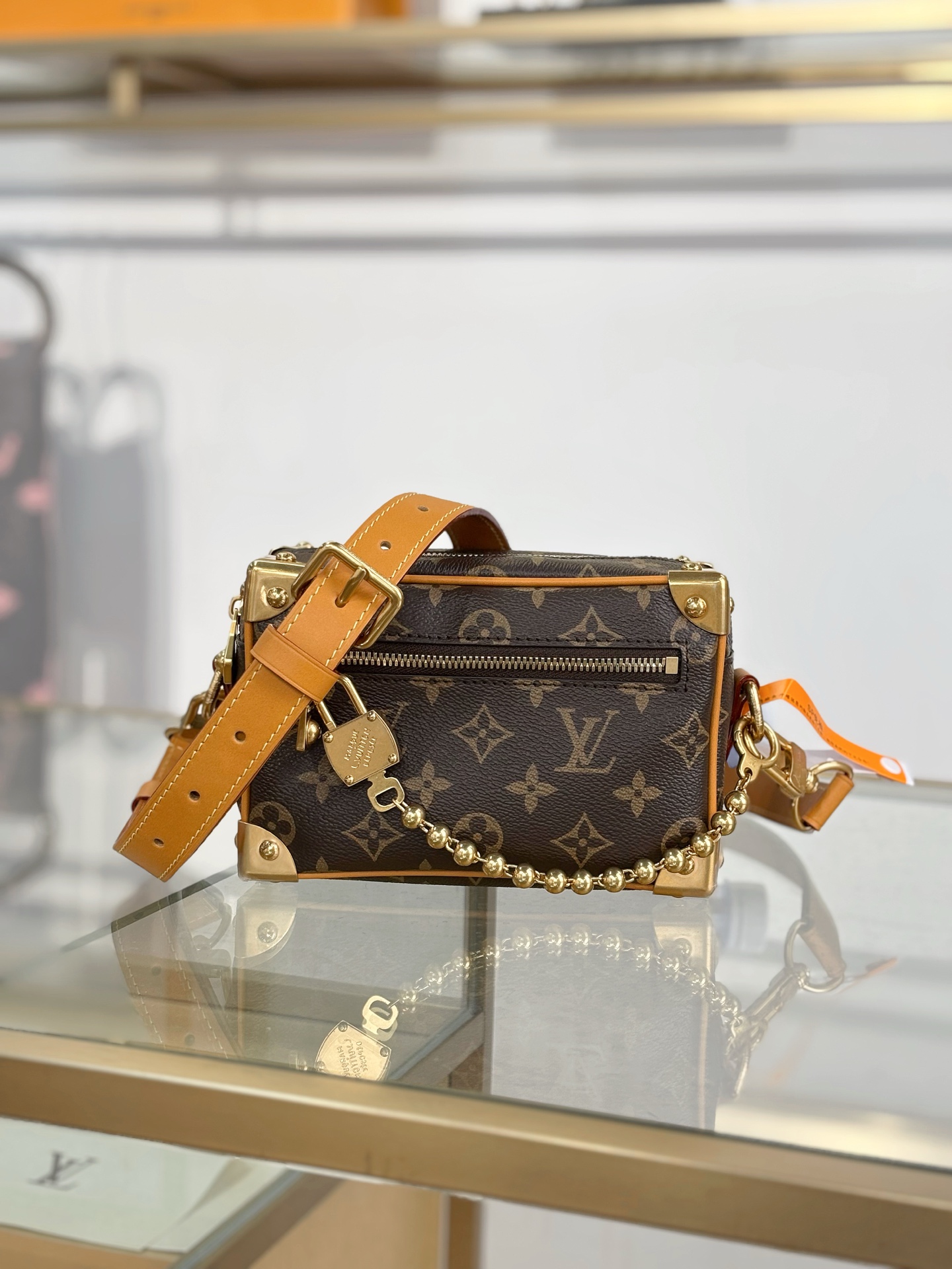 Louis Vuitton Basic Bag M-s