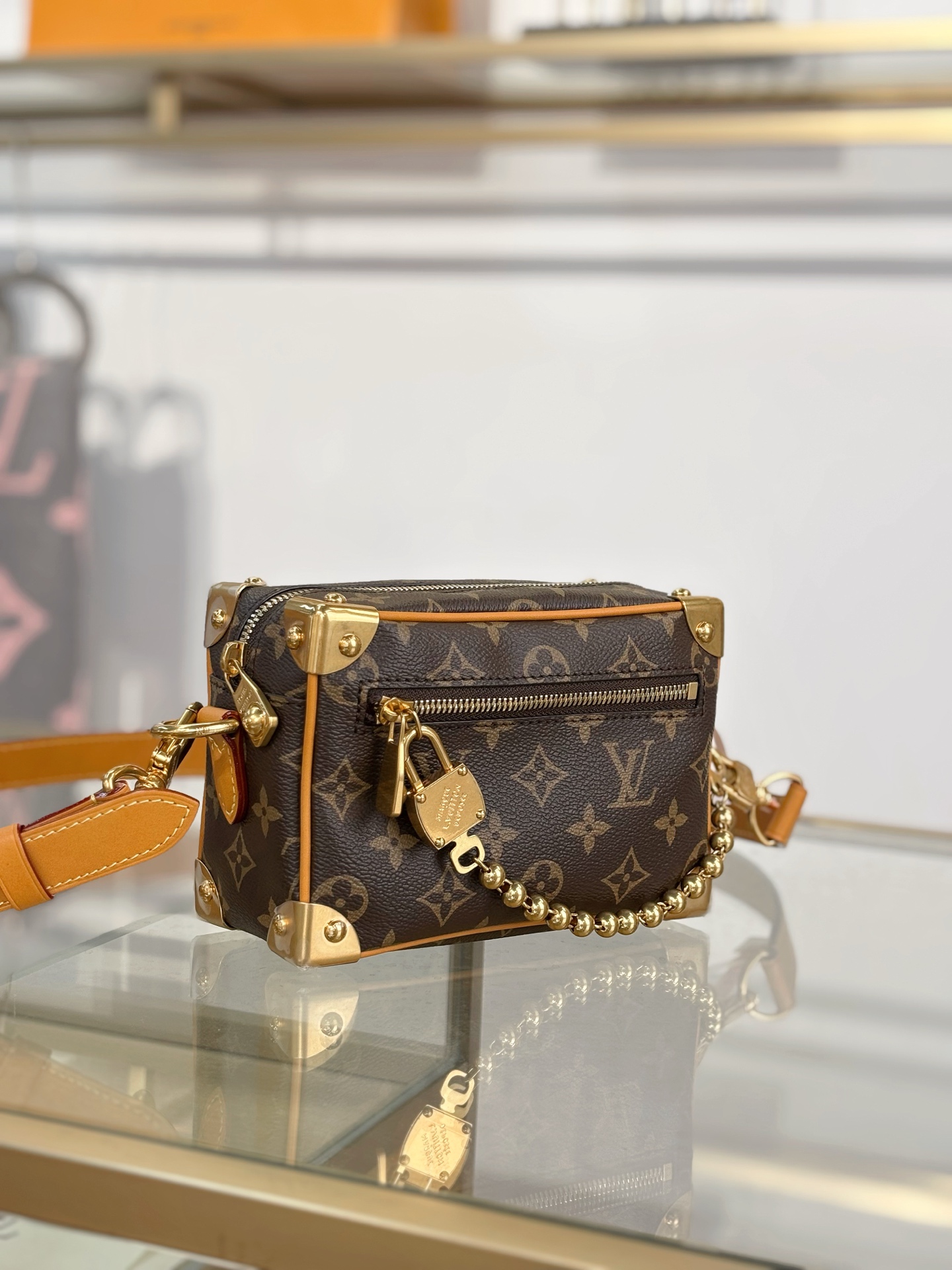 Louis Vuitton Basic Bag M-s