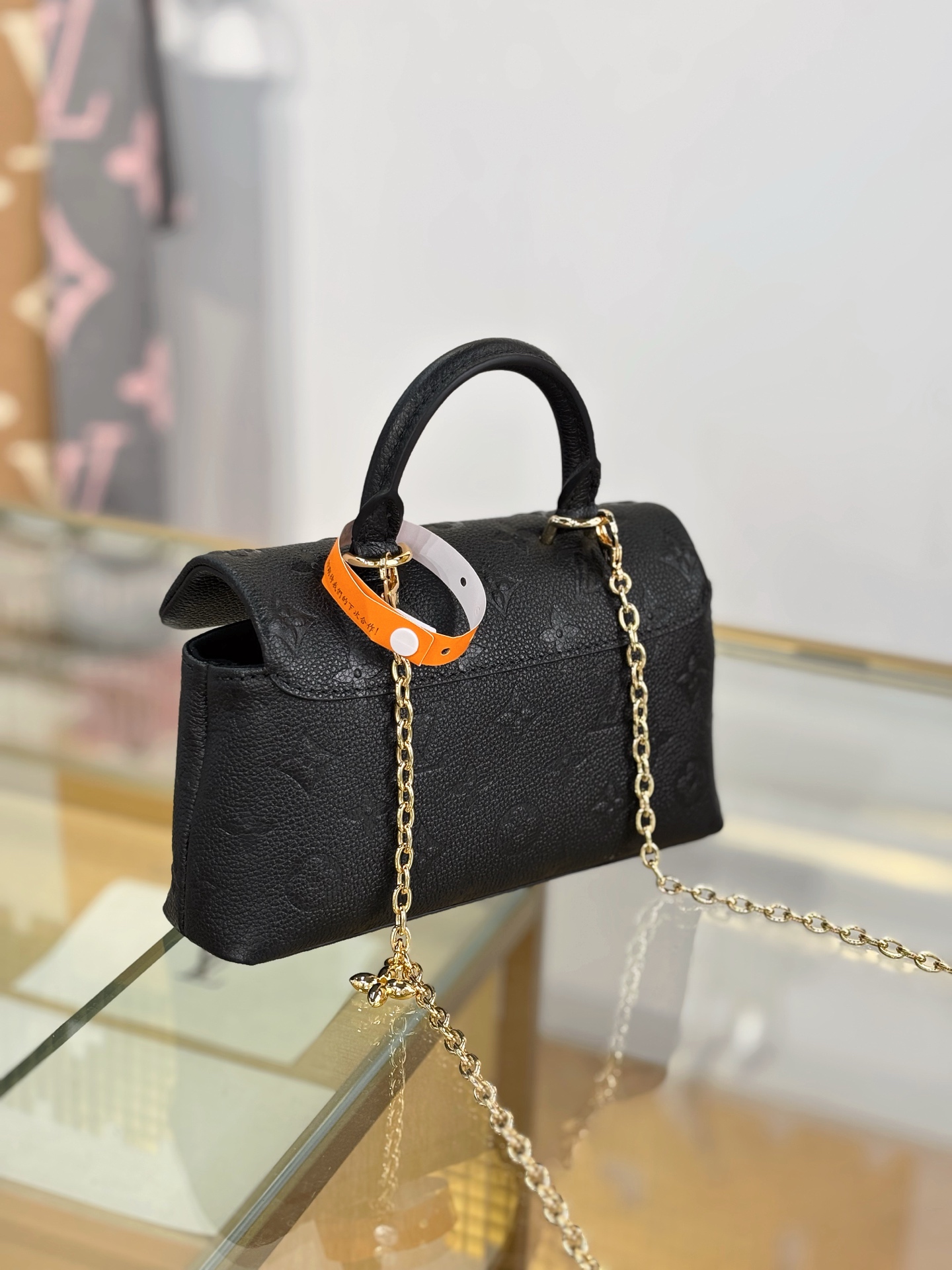 Louis Vuitton Basic Bag Black M-l