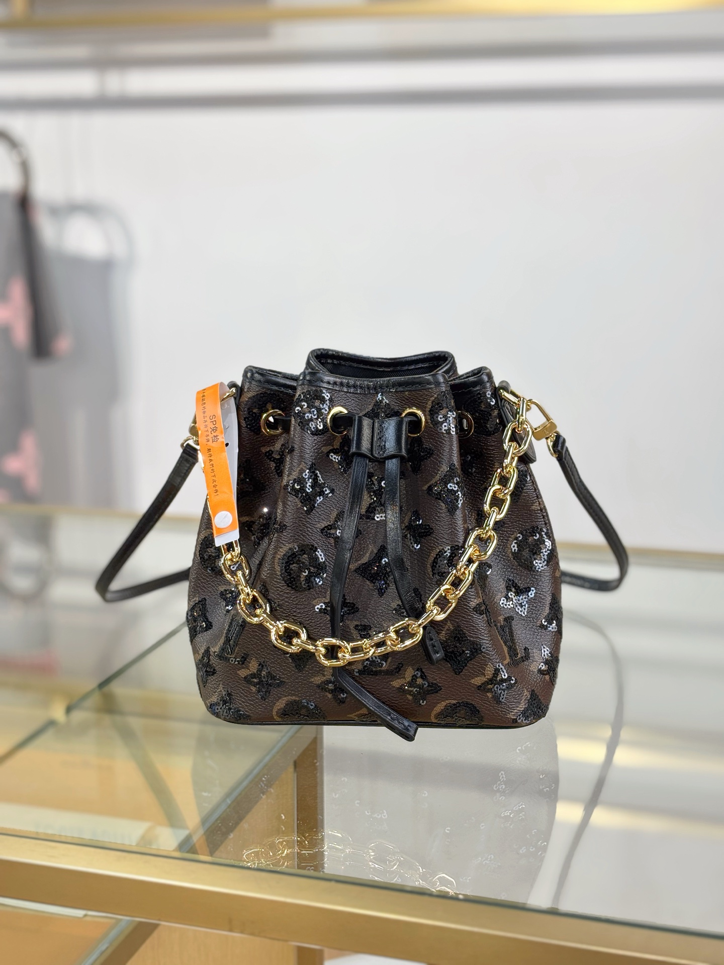 Louis Vuitton Basic Bag M-13cm