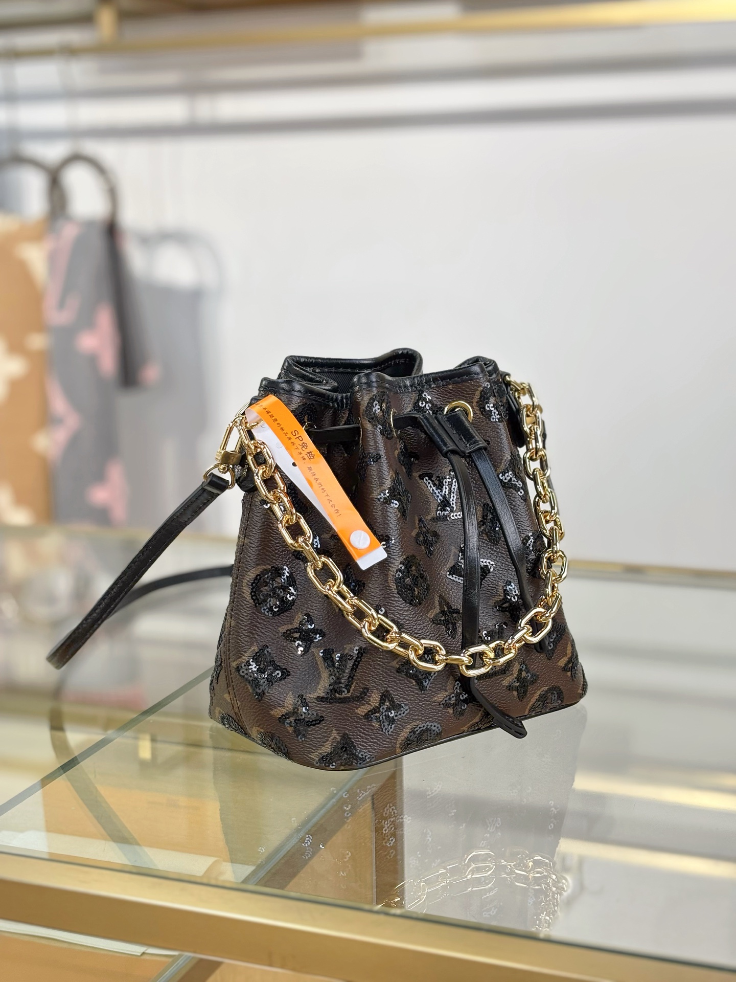 Louis Vuitton Basic Bag M-13cm