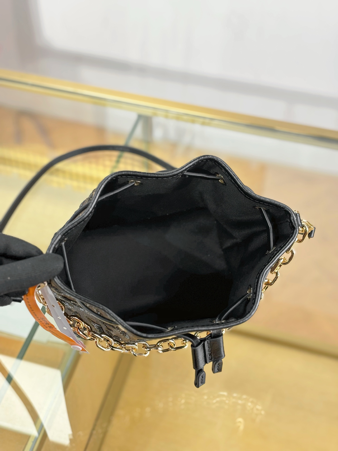 Louis Vuitton Basic Bag M-13cm