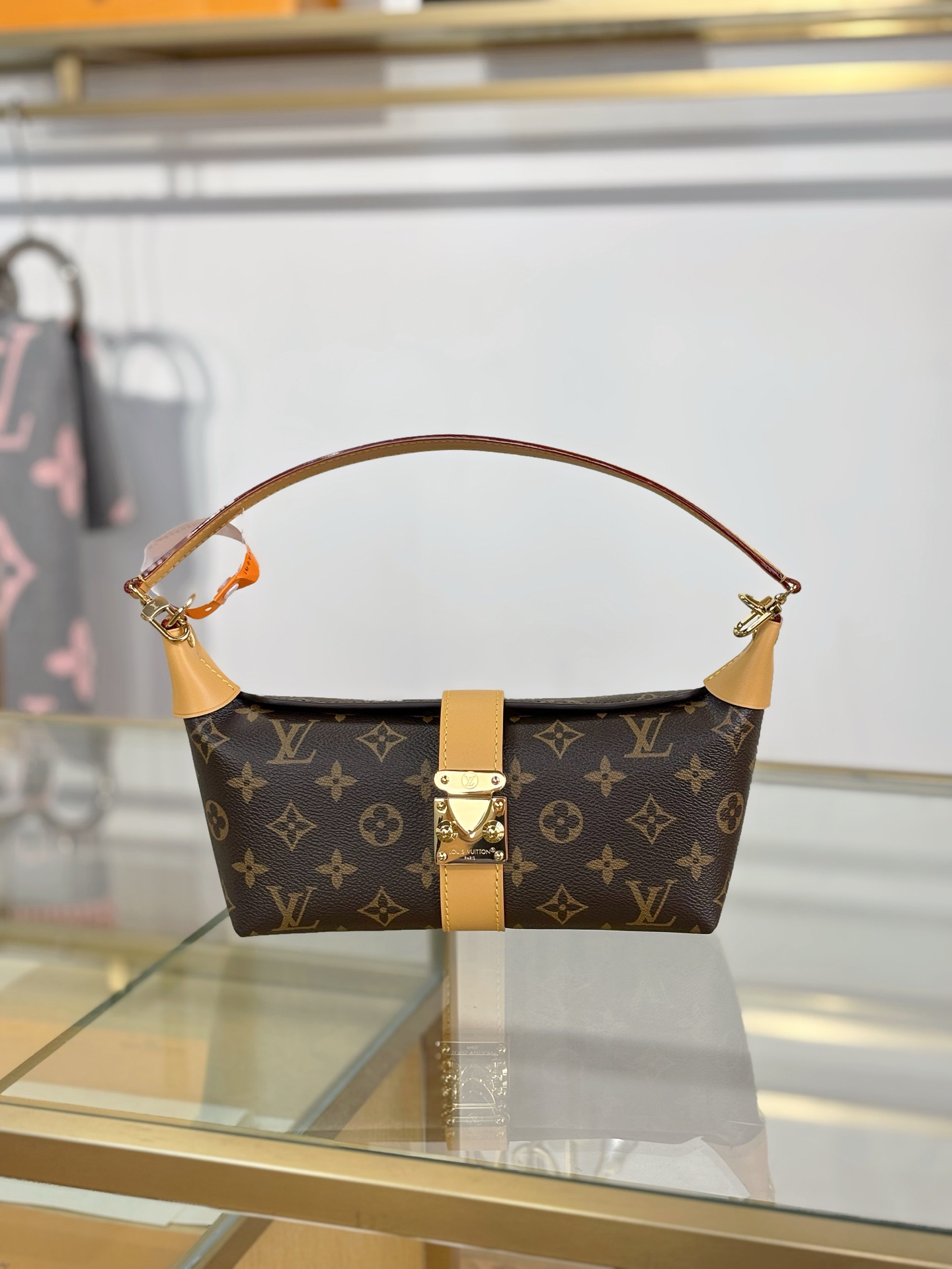 Louis Vuitton Basic Bag M
