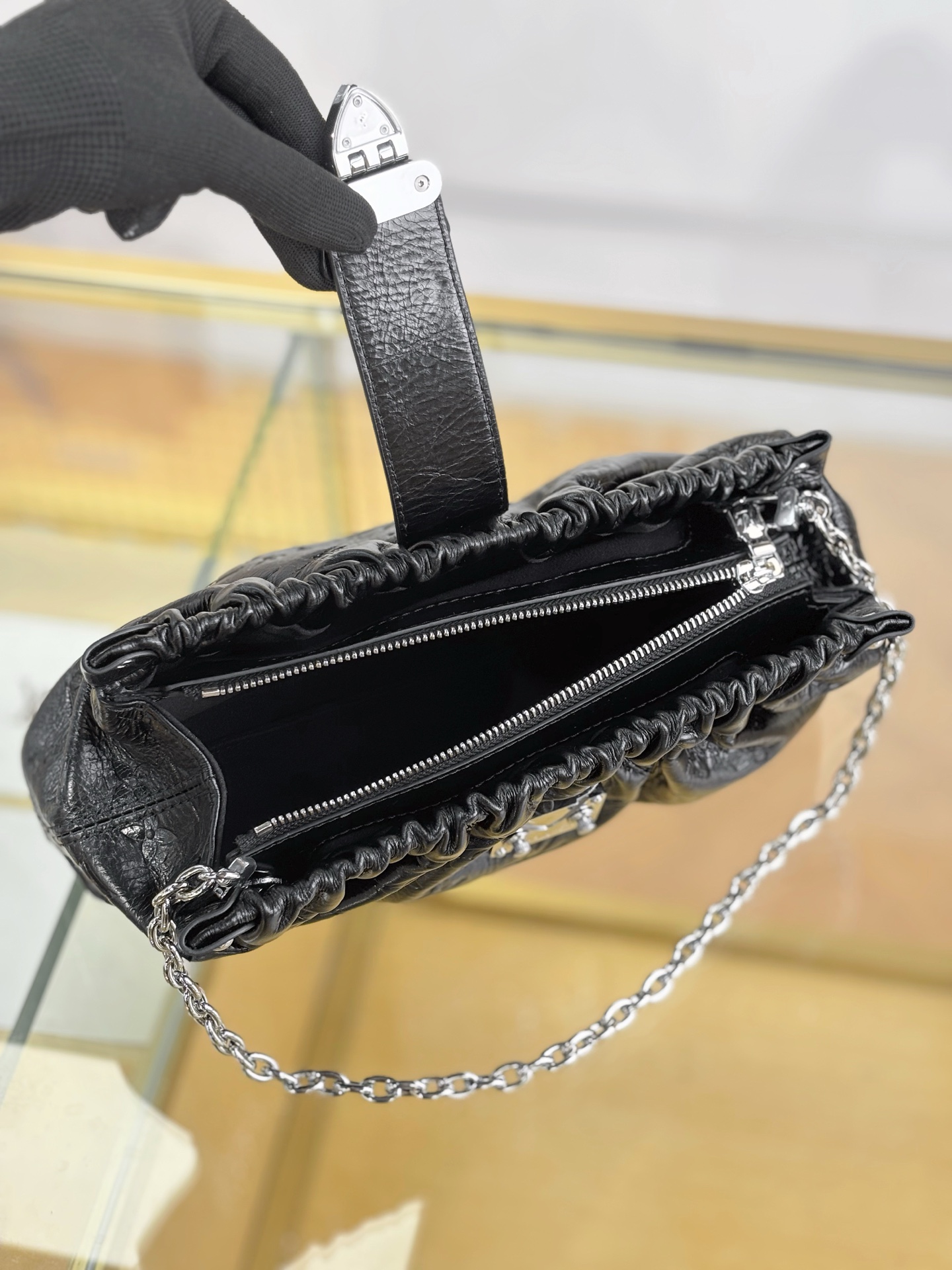 Louis Vuitton Basic Bag Black 11cm-m-l-s