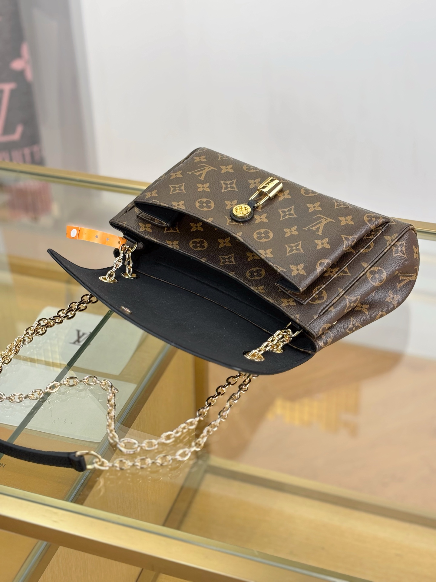 Louis Vuitton Basic Bag Black M-s