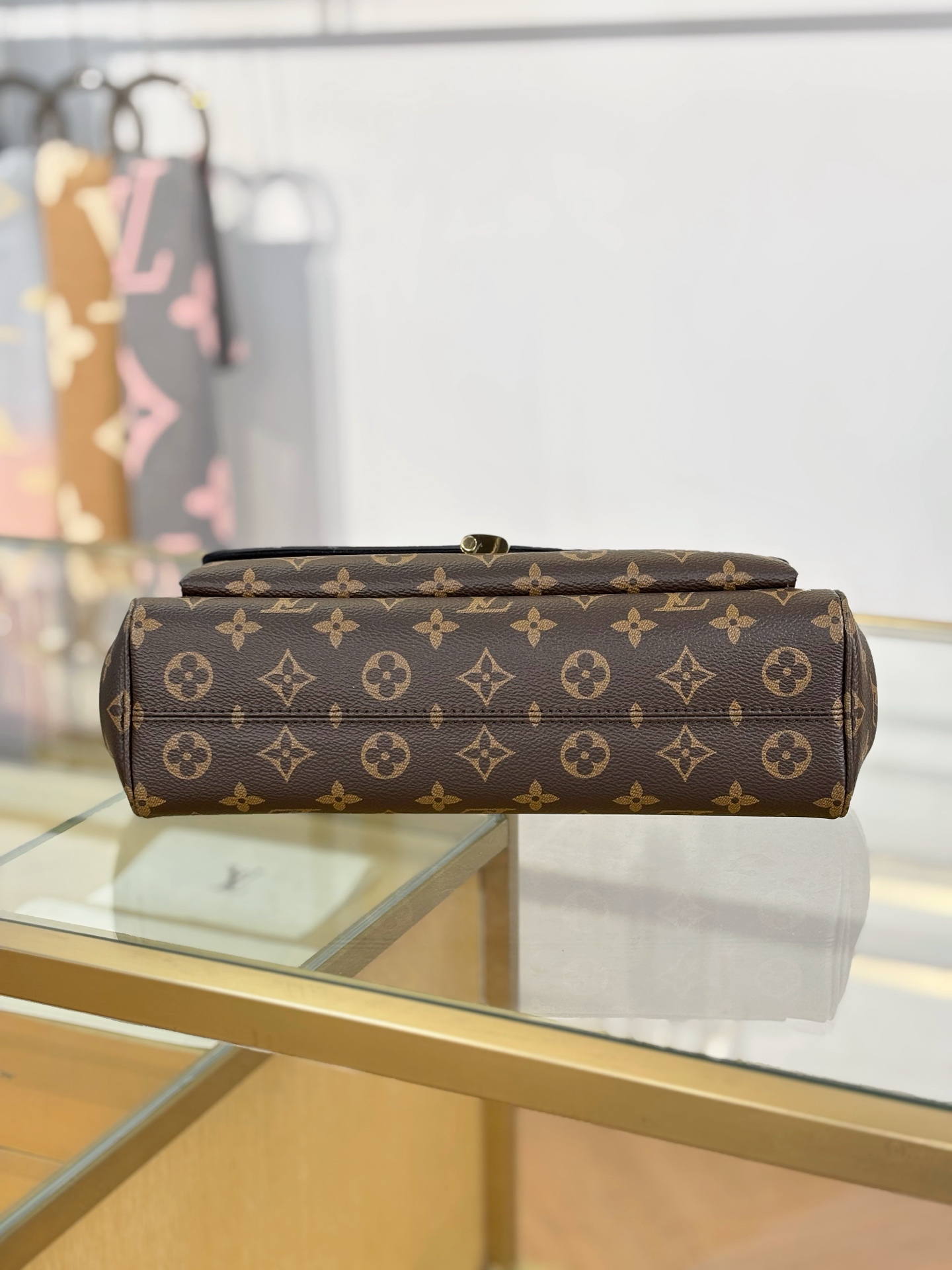 Louis Vuitton Basic Bag Black M-s