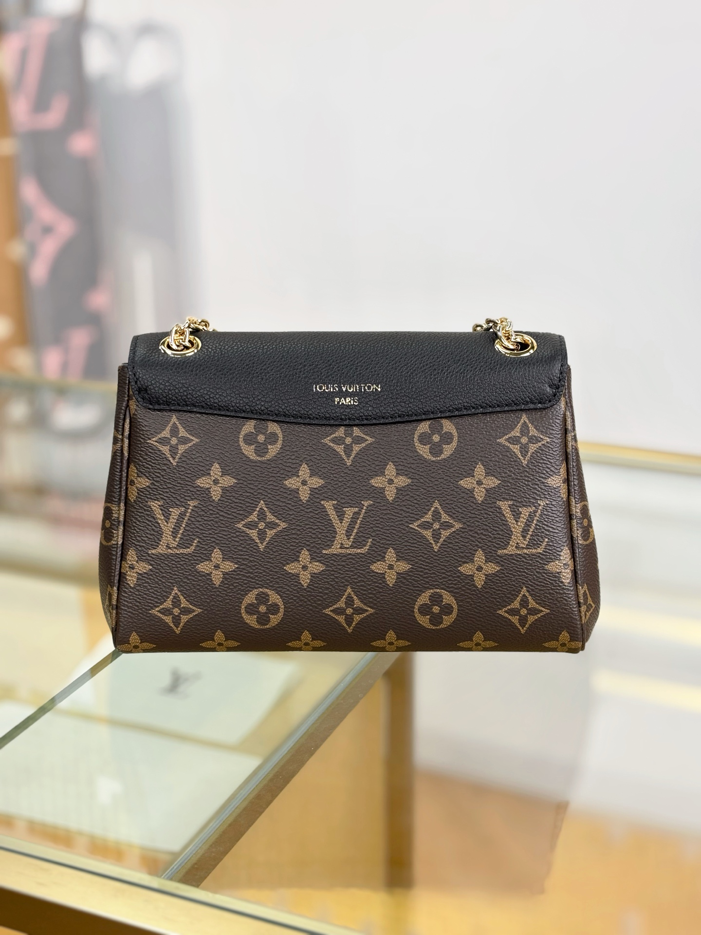 Louis Vuitton Basic Bag Black M-s