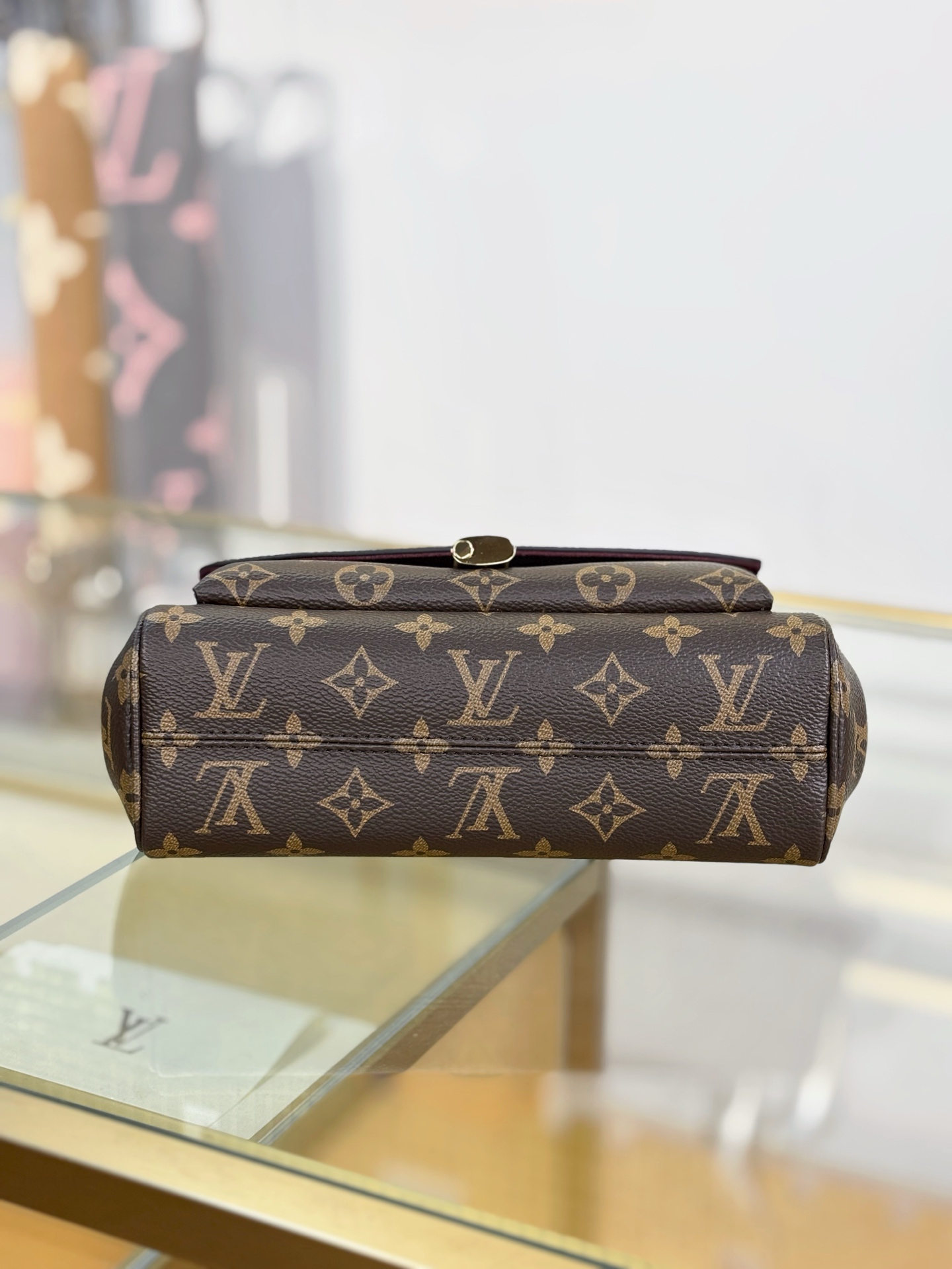 Louis Vuitton Basic Bag M-s