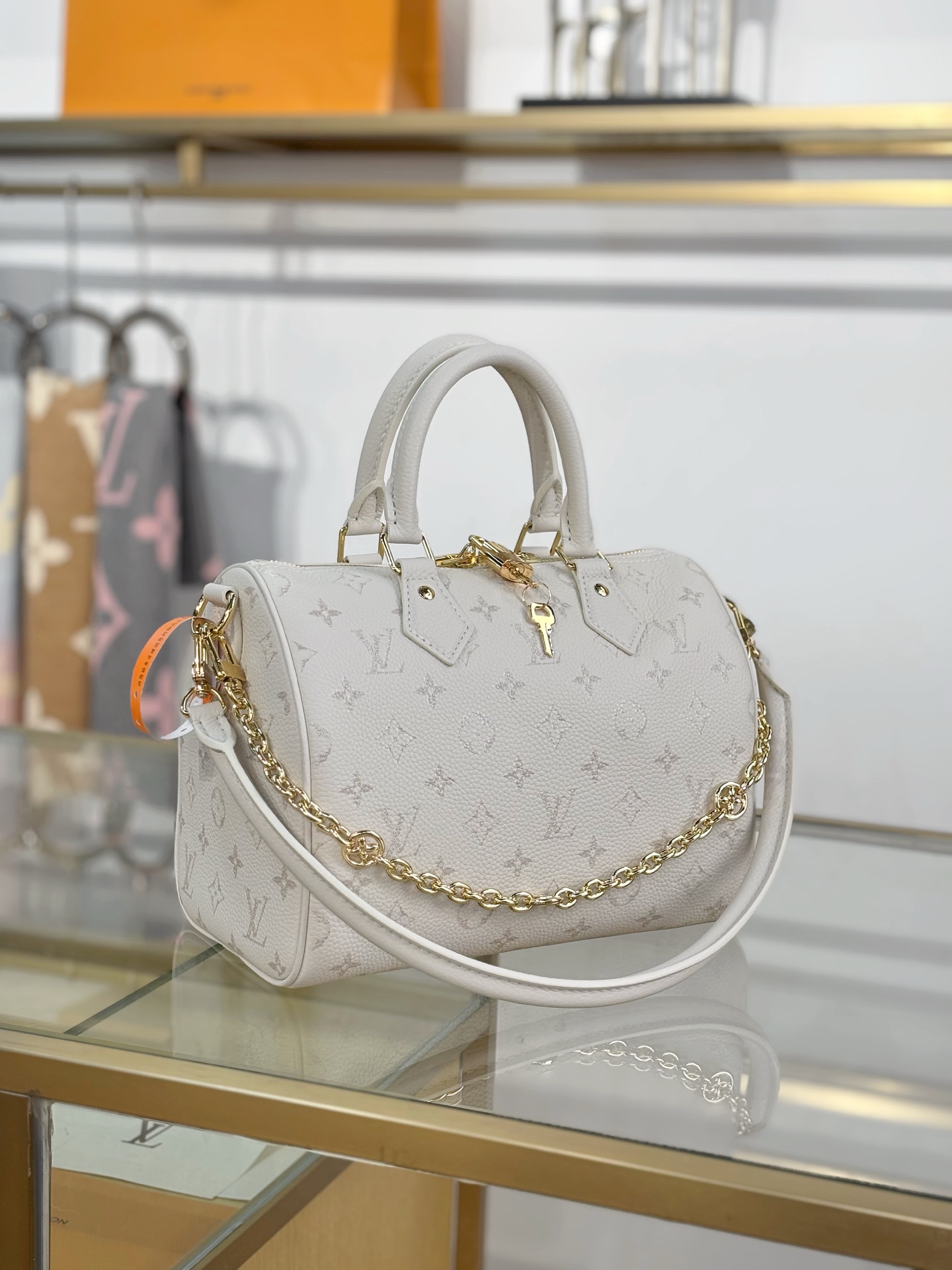 Louis Vuitton Basic Bag White 13cm-m-l-s