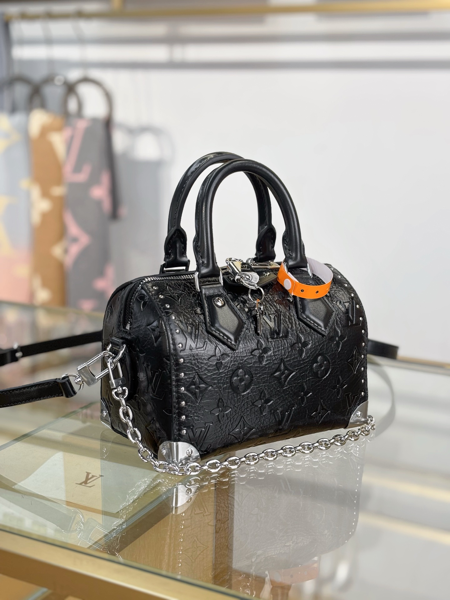 Louis Vuitton Basic Bag Black M-11cm-s