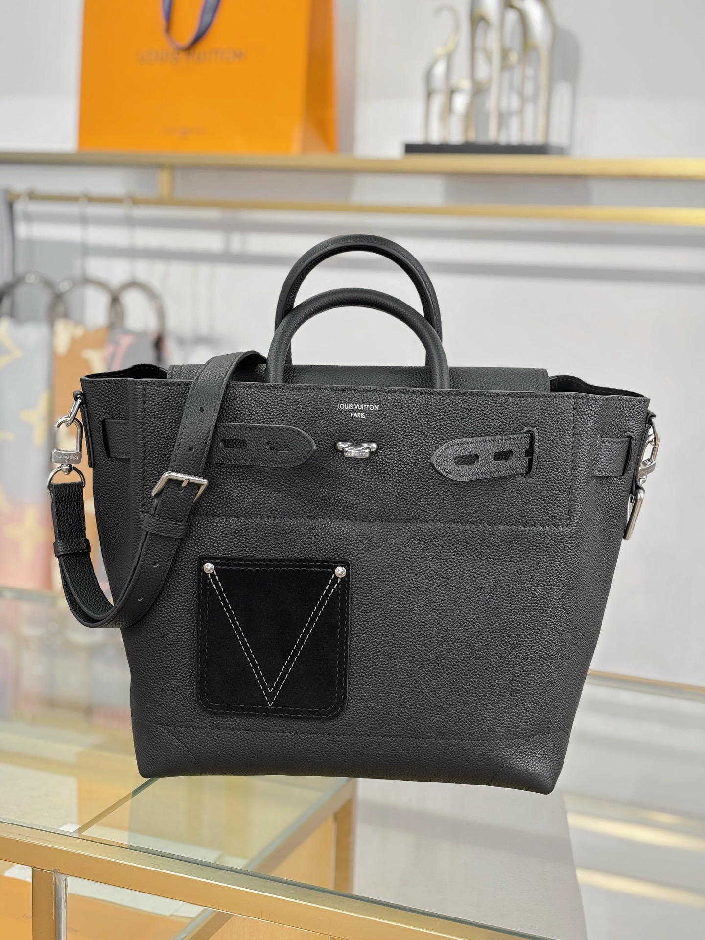 Louis Vuitton Basic Bag Black M-s-14cm