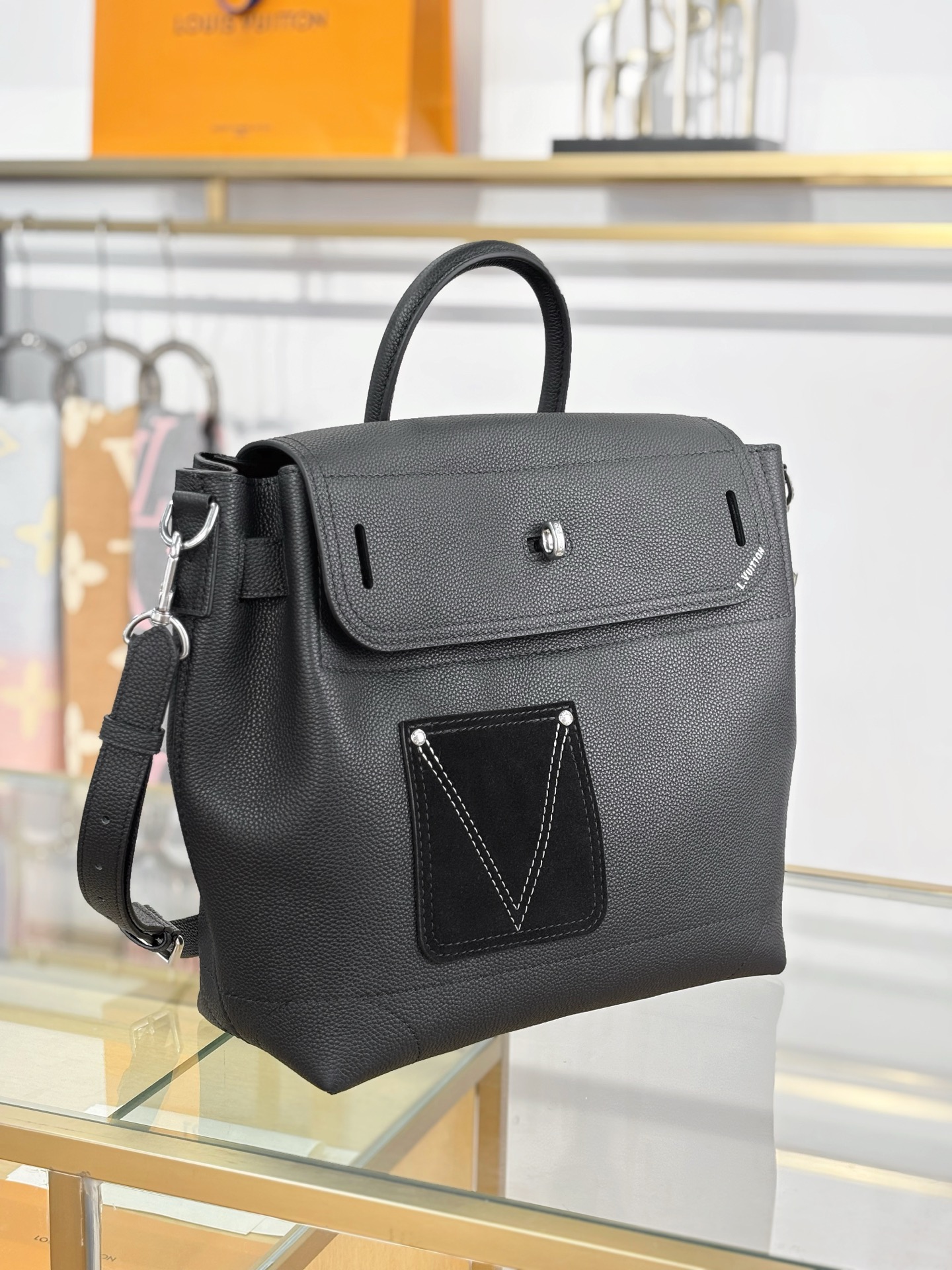 Louis Vuitton Basic Bag Black M-s-14cm