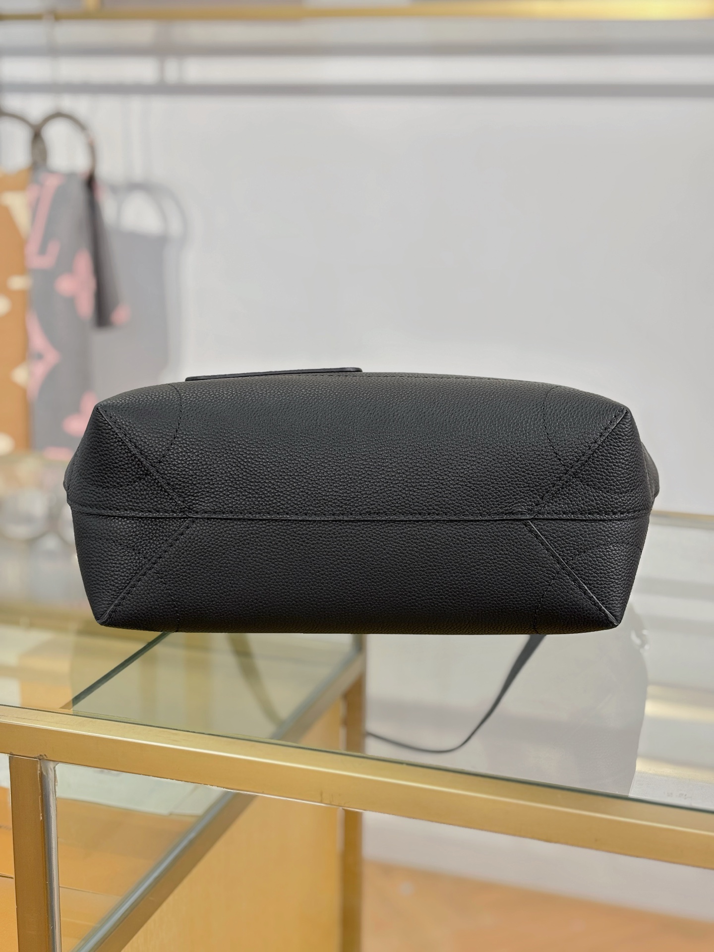 Louis Vuitton Basic Bag Black M-s-14cm