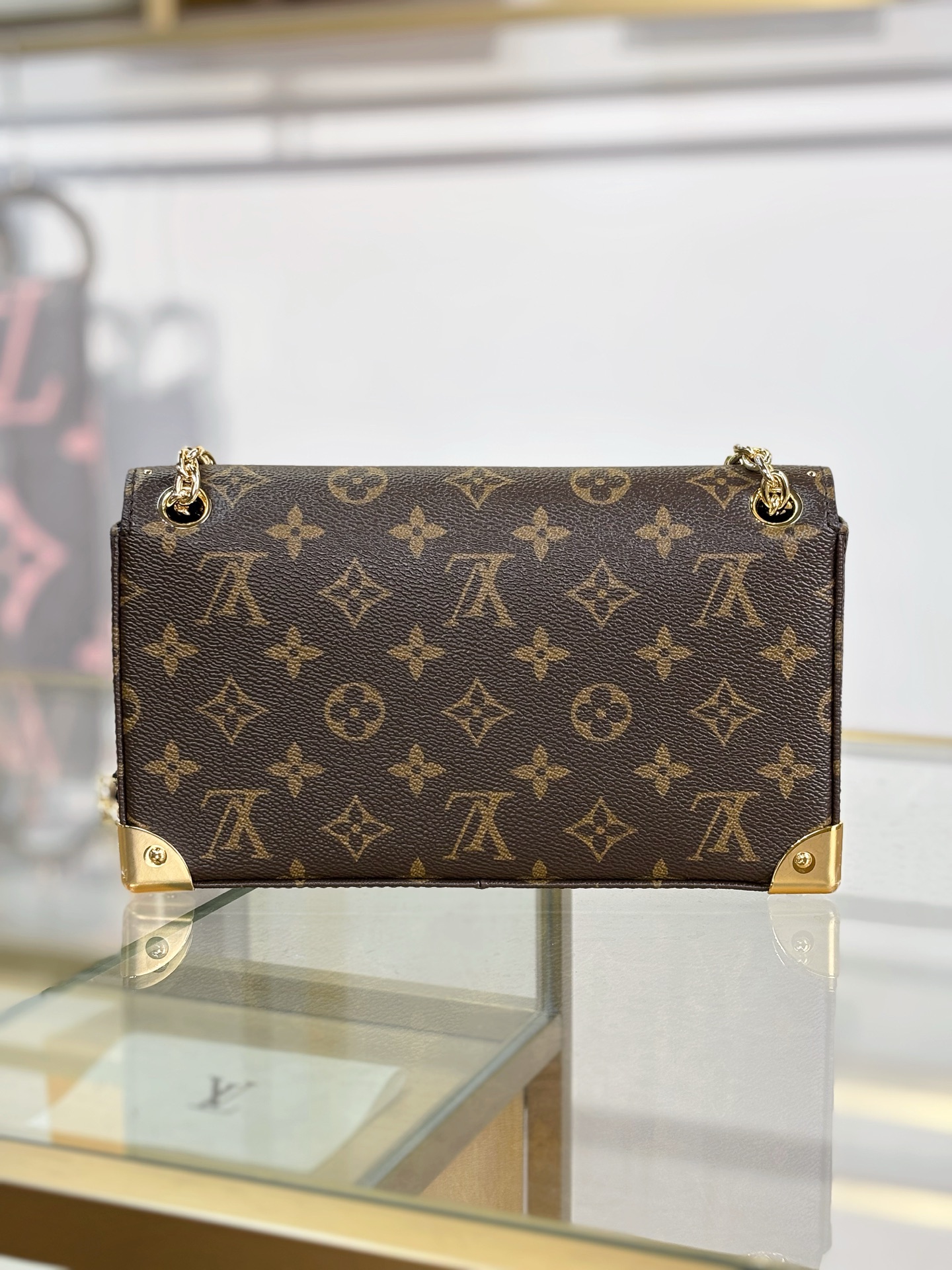 Louis Vuitton Basic Bag M-s