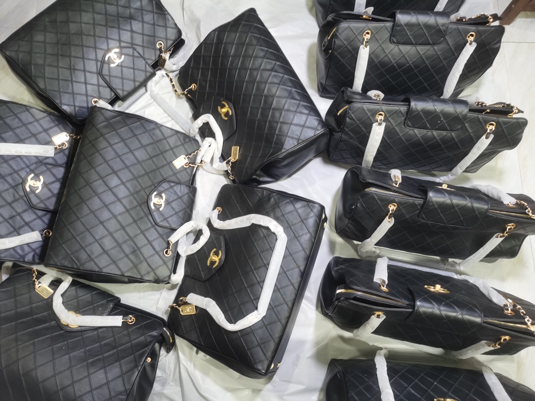 Chanel Basic Bag Cow Leather 43cm-m-l