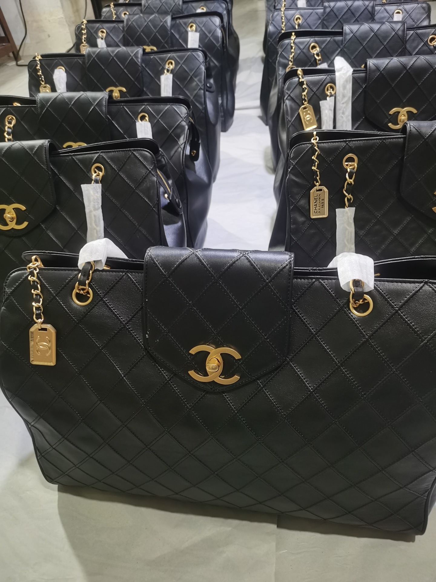 Chanel Basic Bag Cow Leather 43cm-m-l