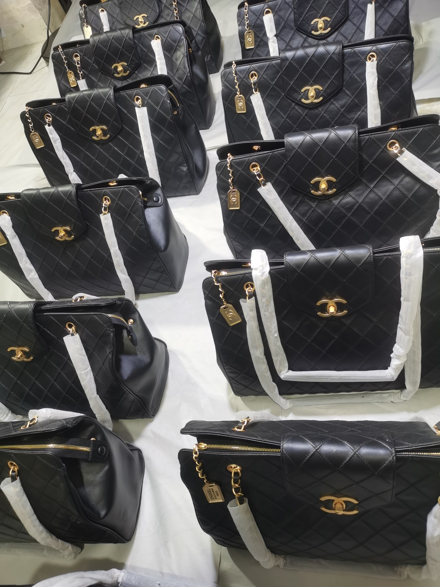 Chanel Basic Bag Cow Leather 43cm-m-l