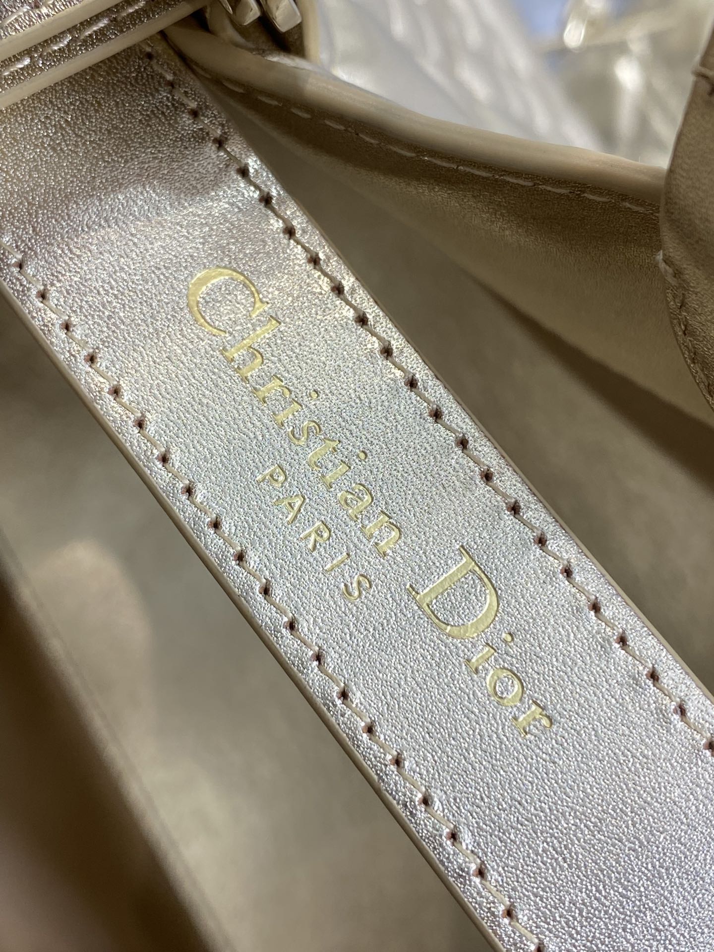 Basic Bag Cow Leather Gold Foldable 21cm-s