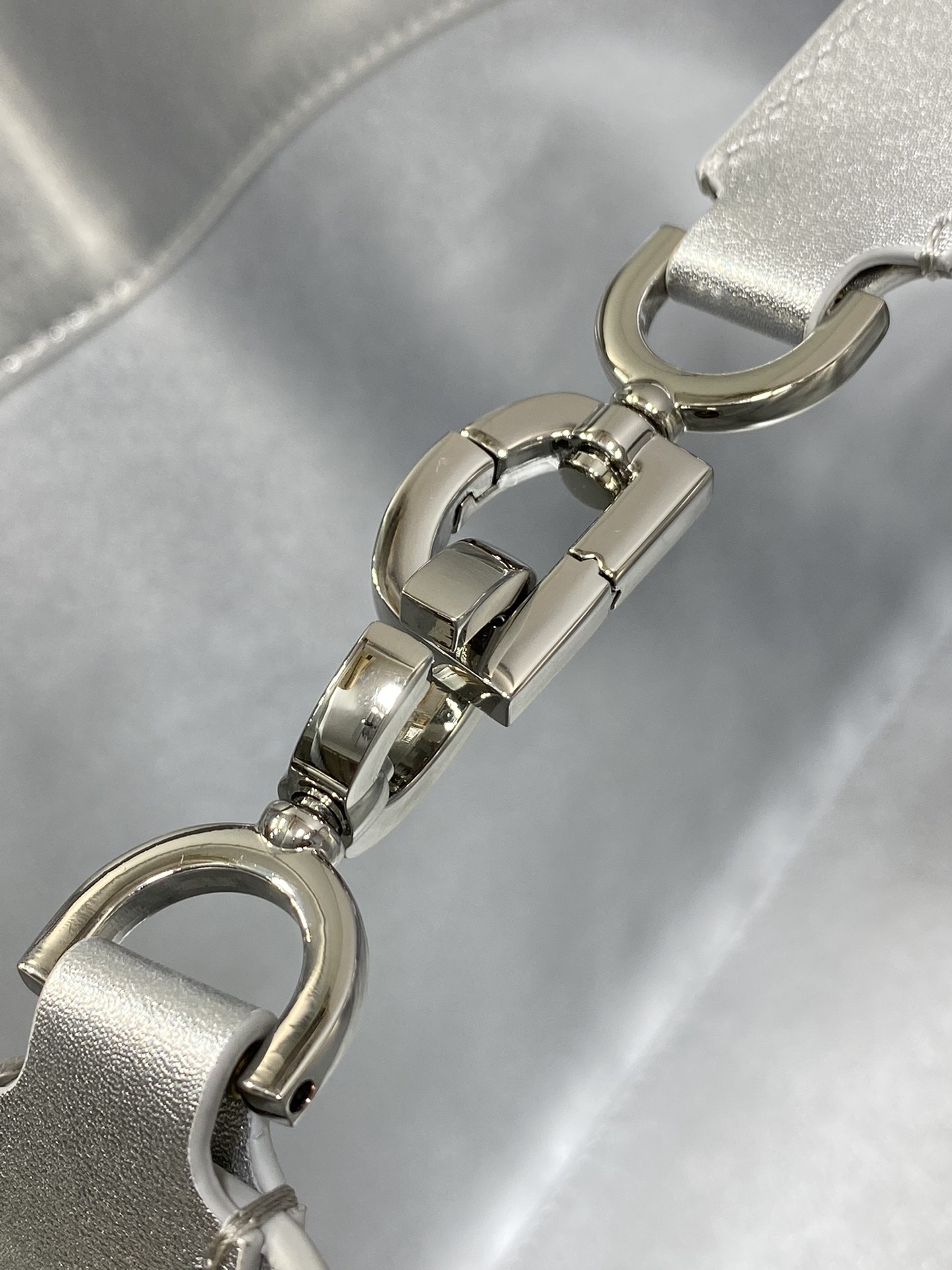 Basic Bag Cow Leather Silver Foldable 21cm-s