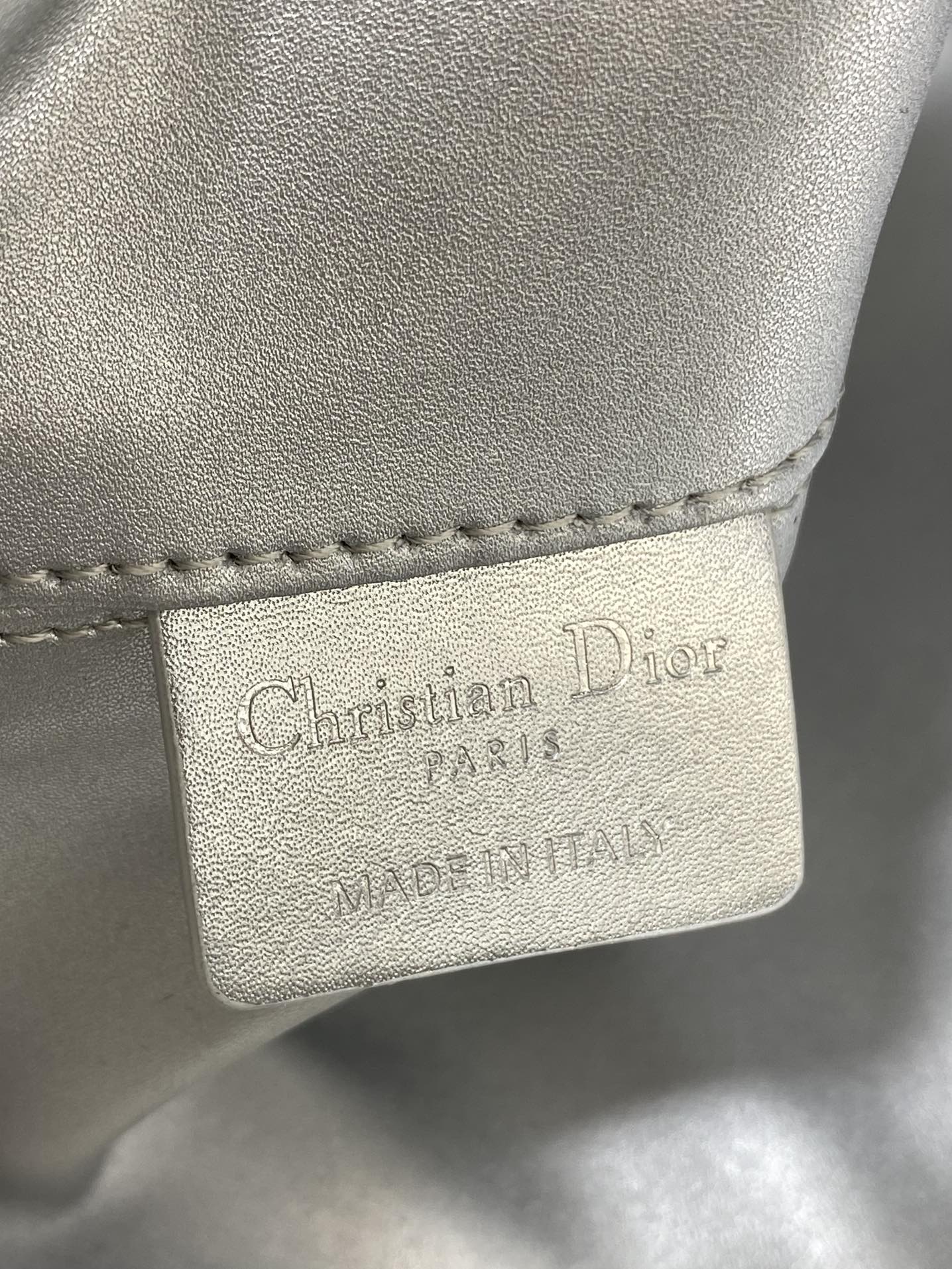 Basic Bag Cow Leather Silver Foldable 21cm-s