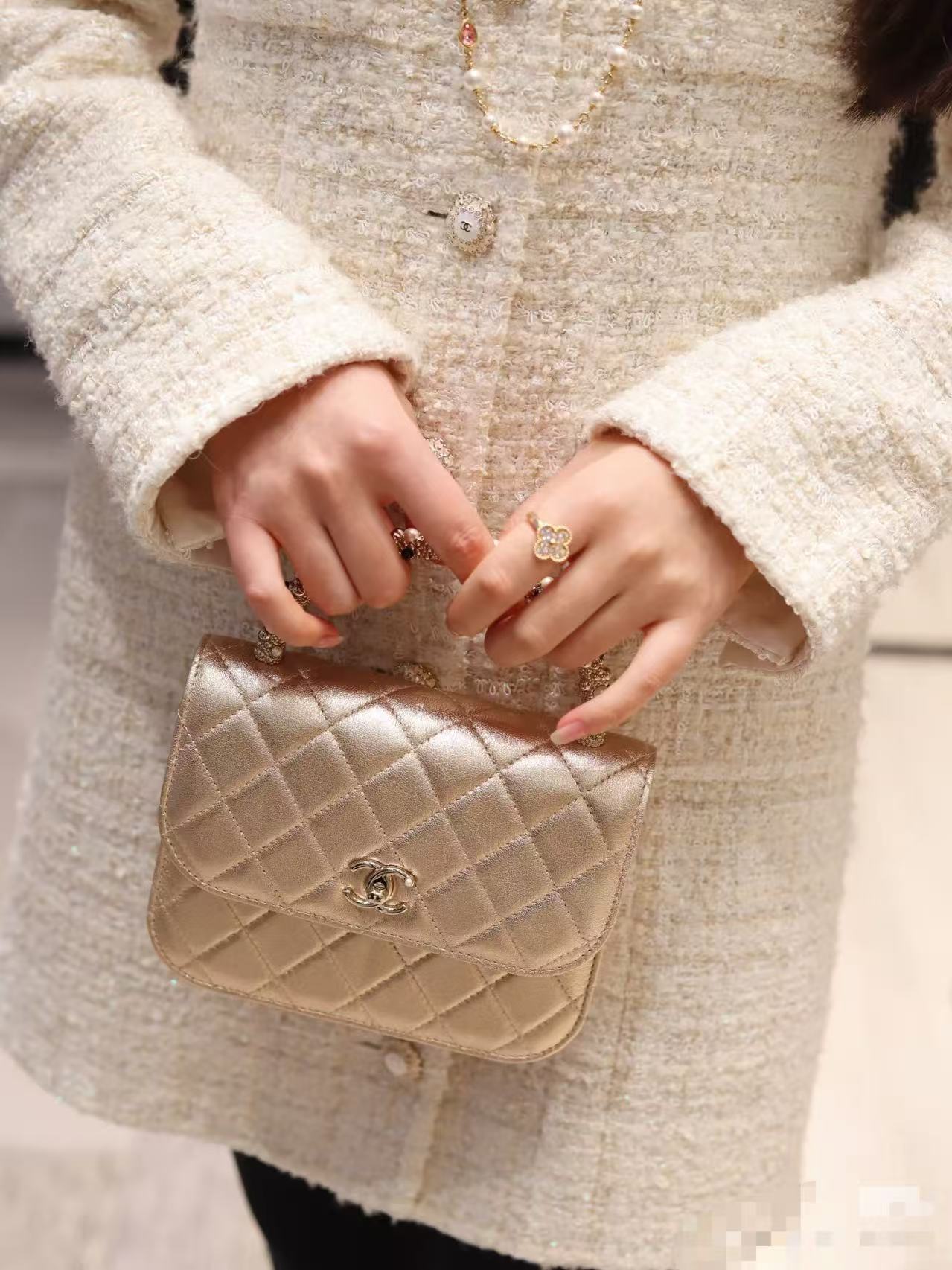 Chanel Basic Bag Black L