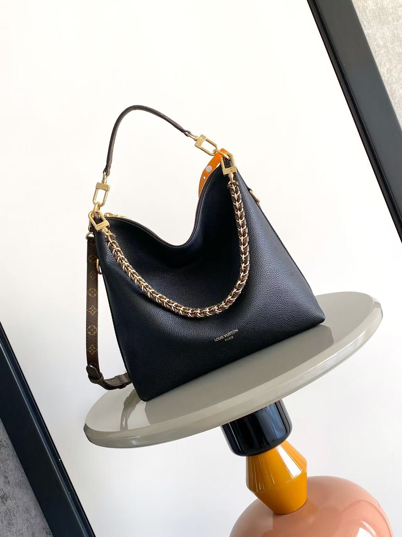 Louis Vuitton Basic Bag Canvas M-l-s