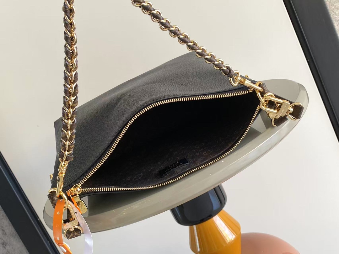 Louis Vuitton Basic Bag Canvas M-l-s