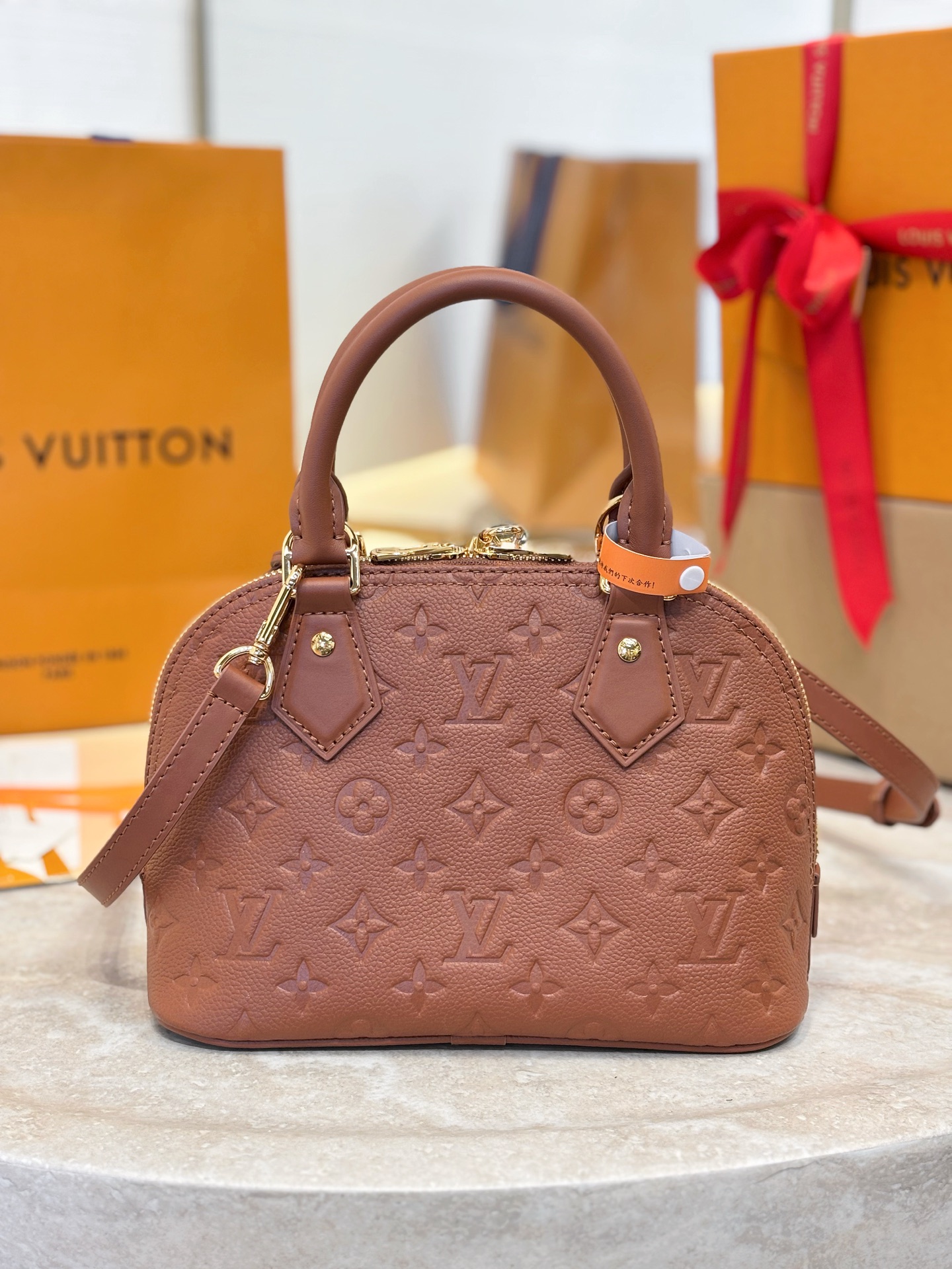 Louis Vuitton Tote Bag Gold M-l-s