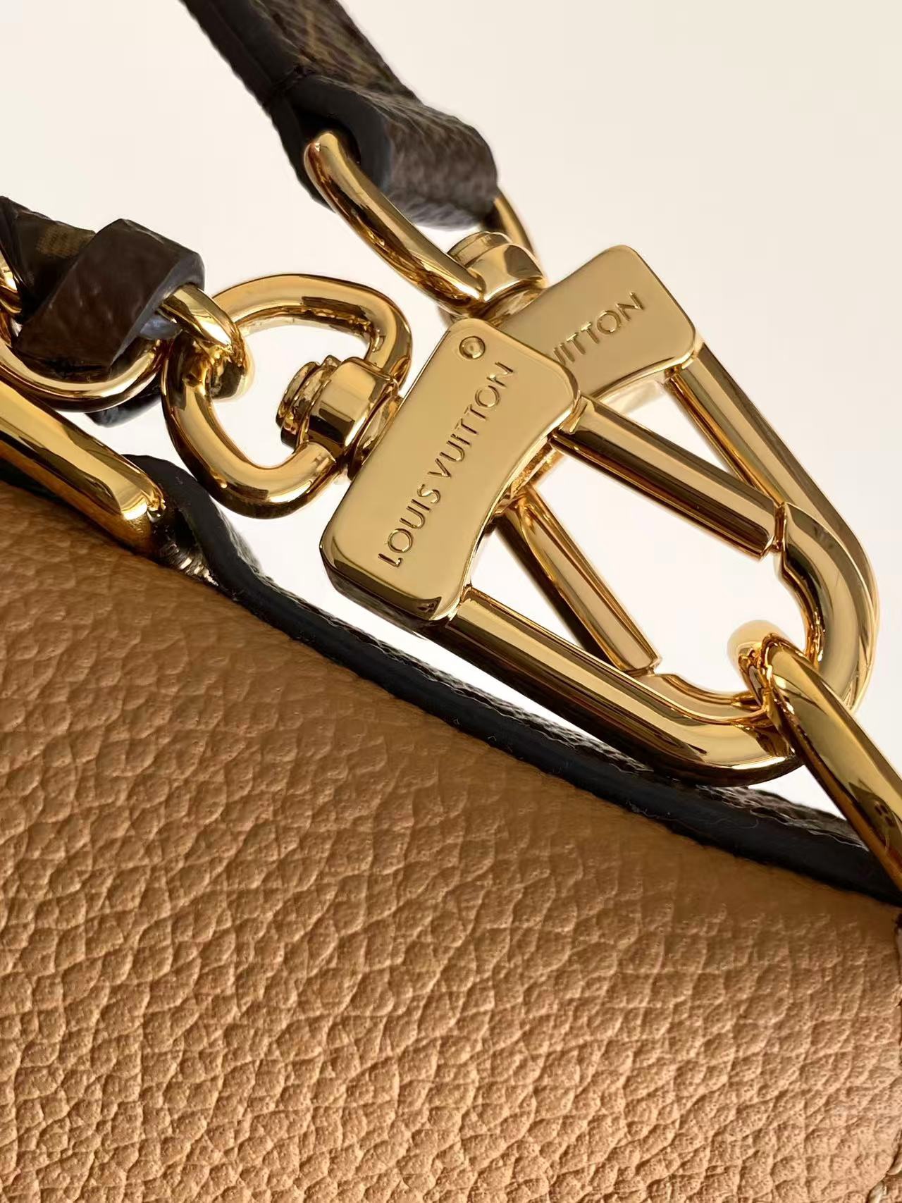 Louis Vuitton Basic Bag Canvas M-l-s