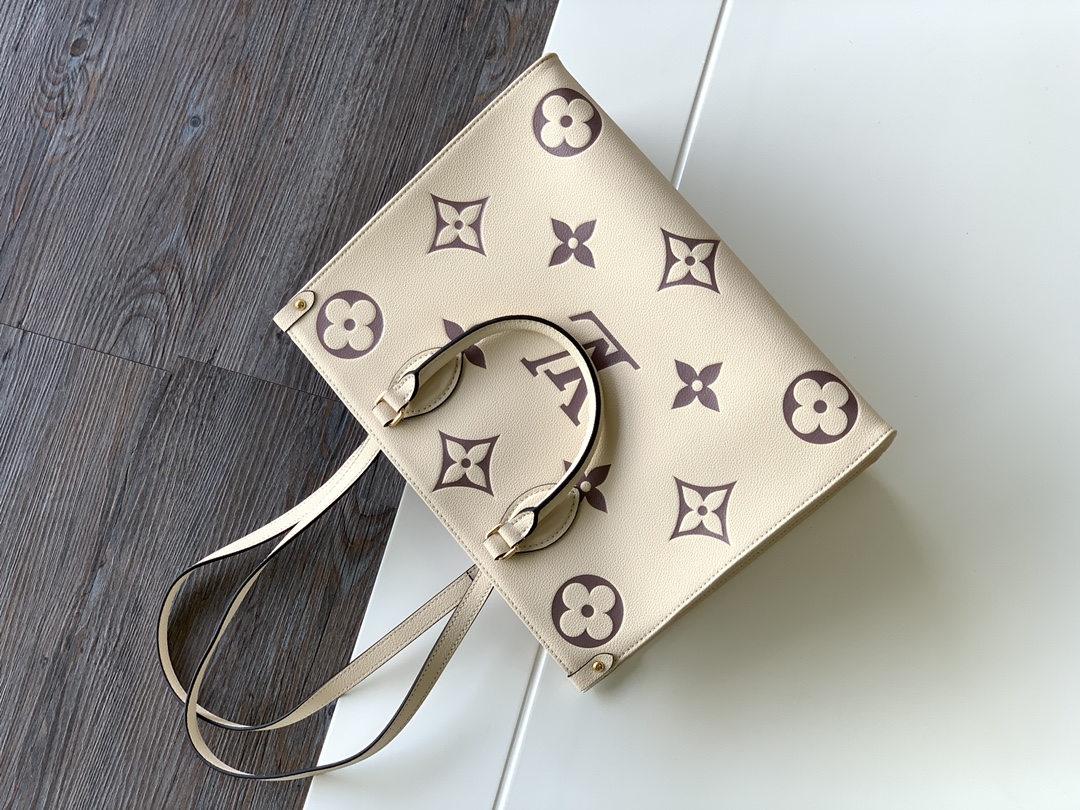 Louis Vuitton Basic Bag Cow Leather M-13cm-s