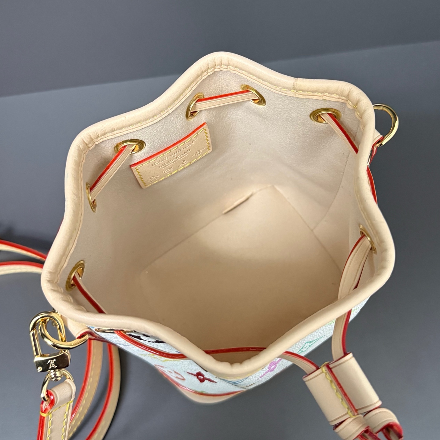 Louis Vuitton Basic Bag Cow Leather M