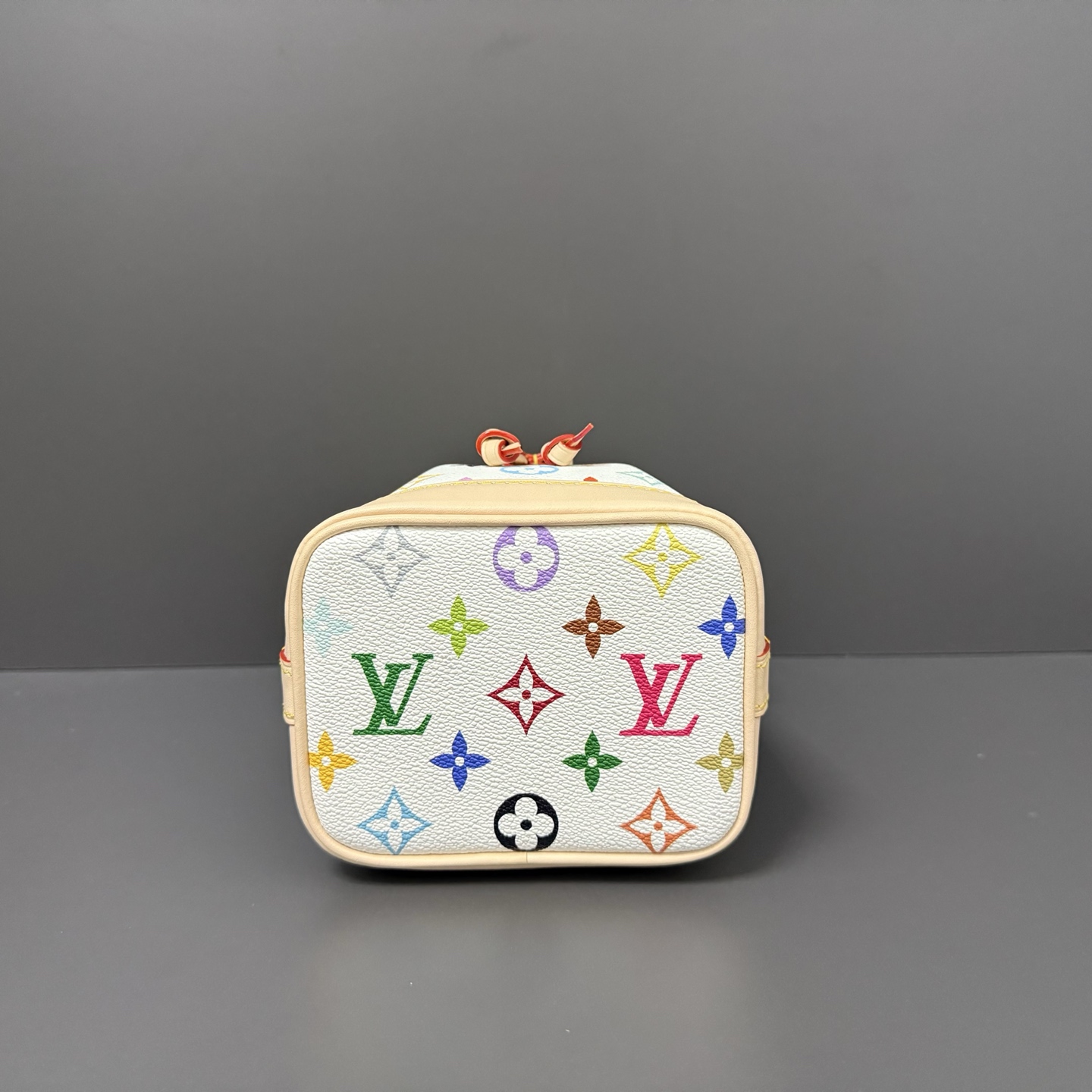 Louis Vuitton Basic Bag Cow Leather M