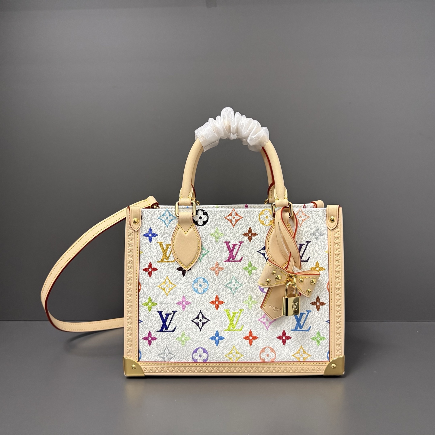 Louis Vuitton Basic Bag Cow Leather M