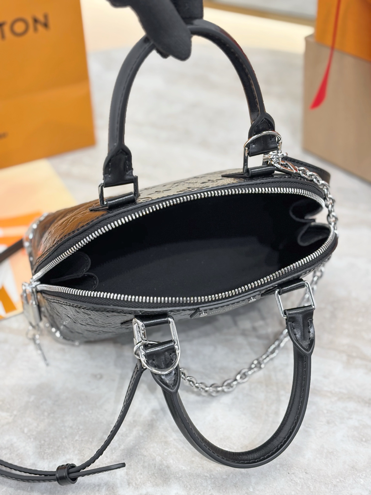 Louis Vuitton Basic Bag Cow Leather 19cm-m-l-s