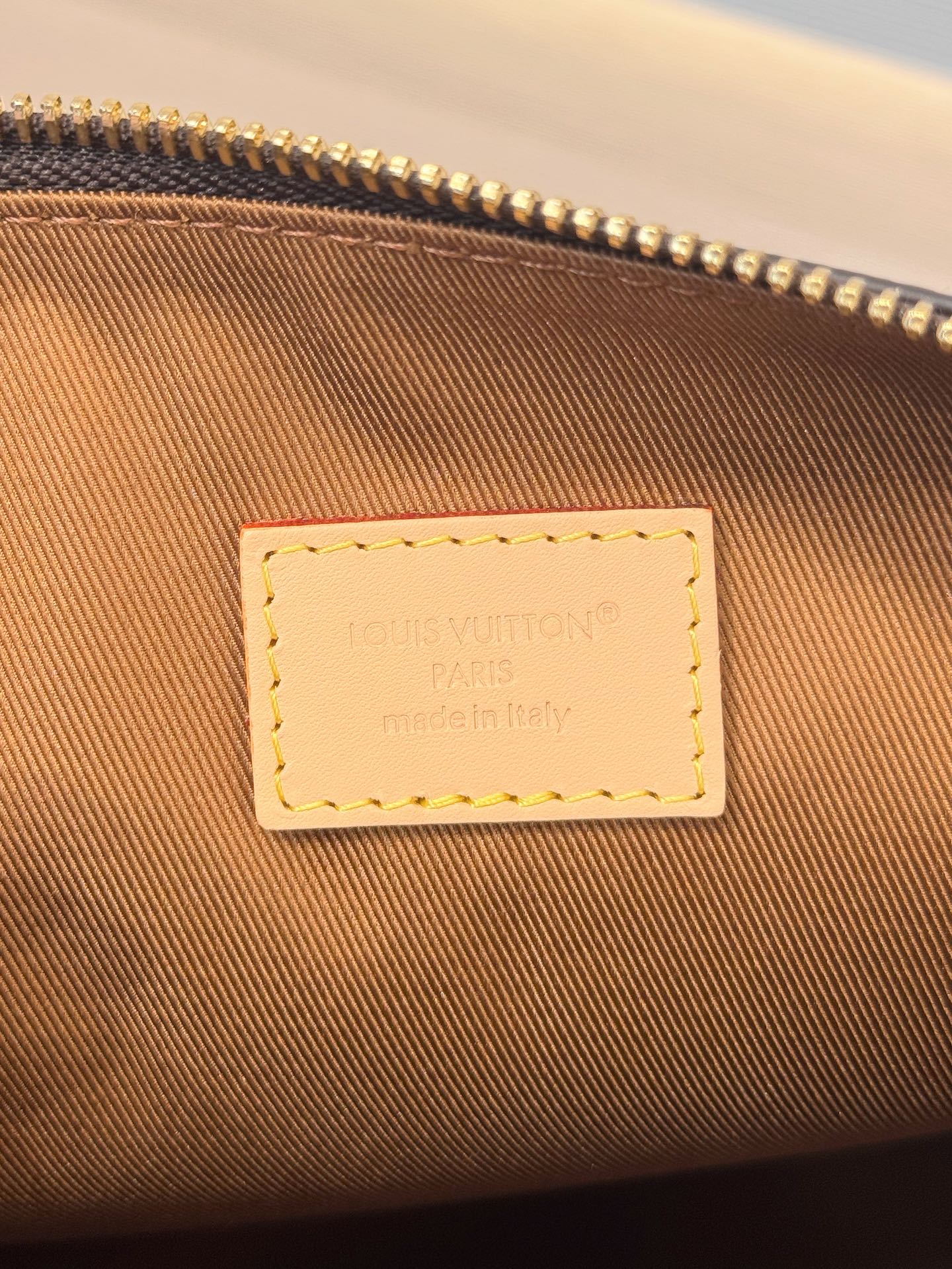 Louis Vuitton Basic Bag Cow Leather 30cm-m-l-s