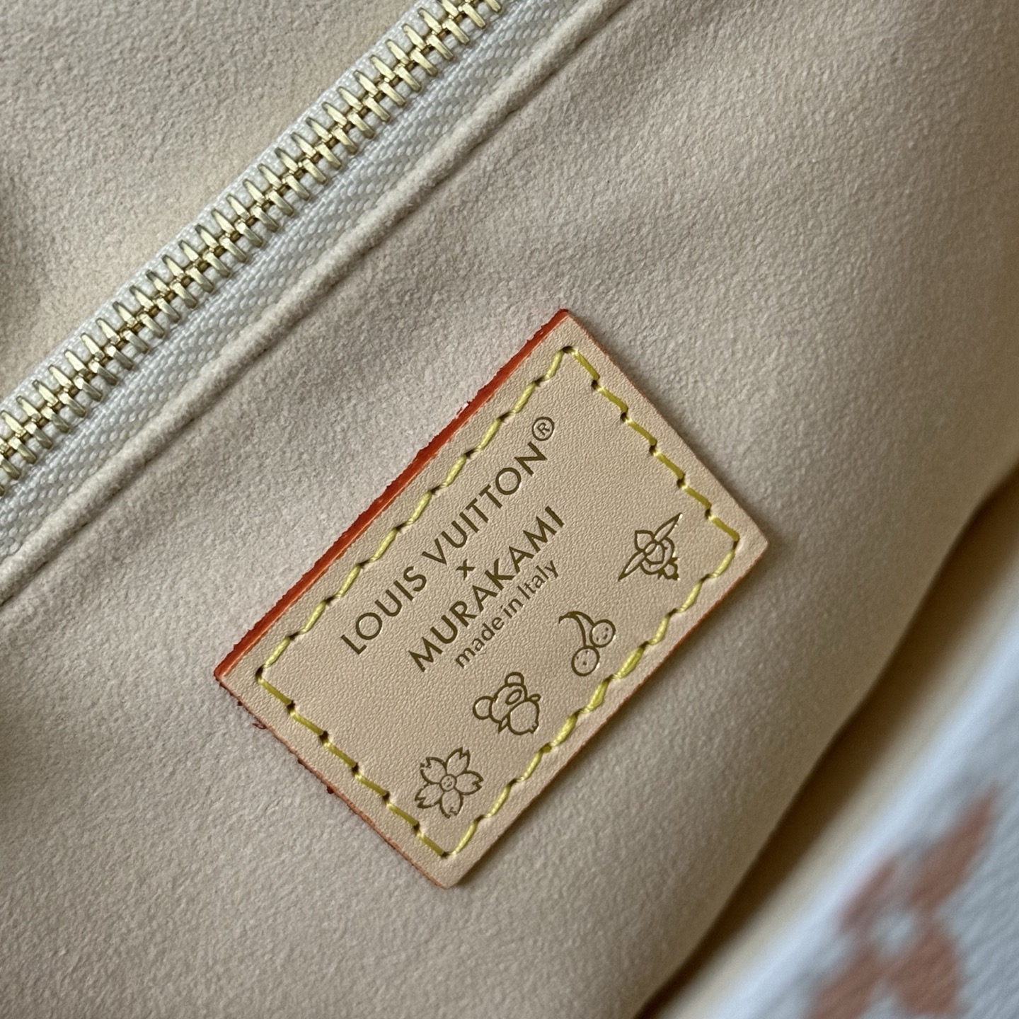 Louis Vuitton Basic Bag Cow Leather M