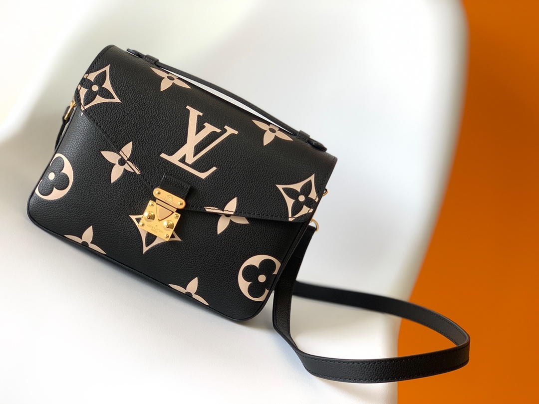 Louis Vuitton Basic Bag Black M-l-s