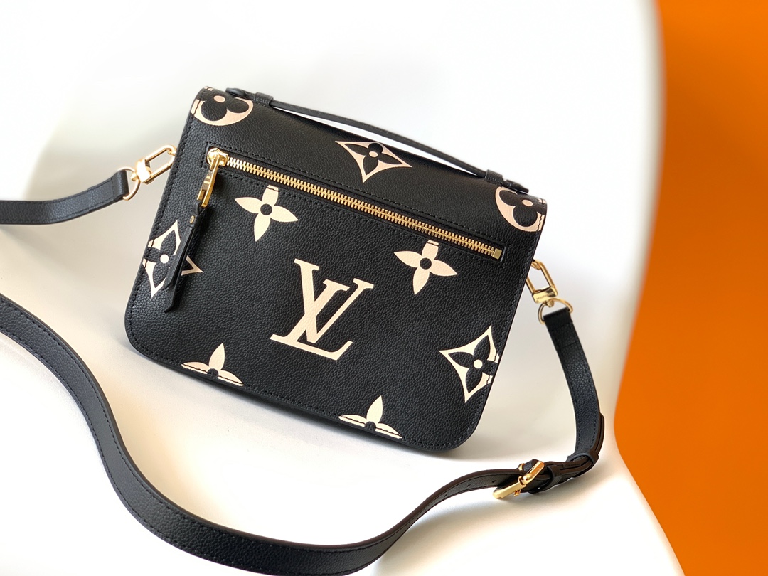 Louis Vuitton Basic Bag Black M-l-s