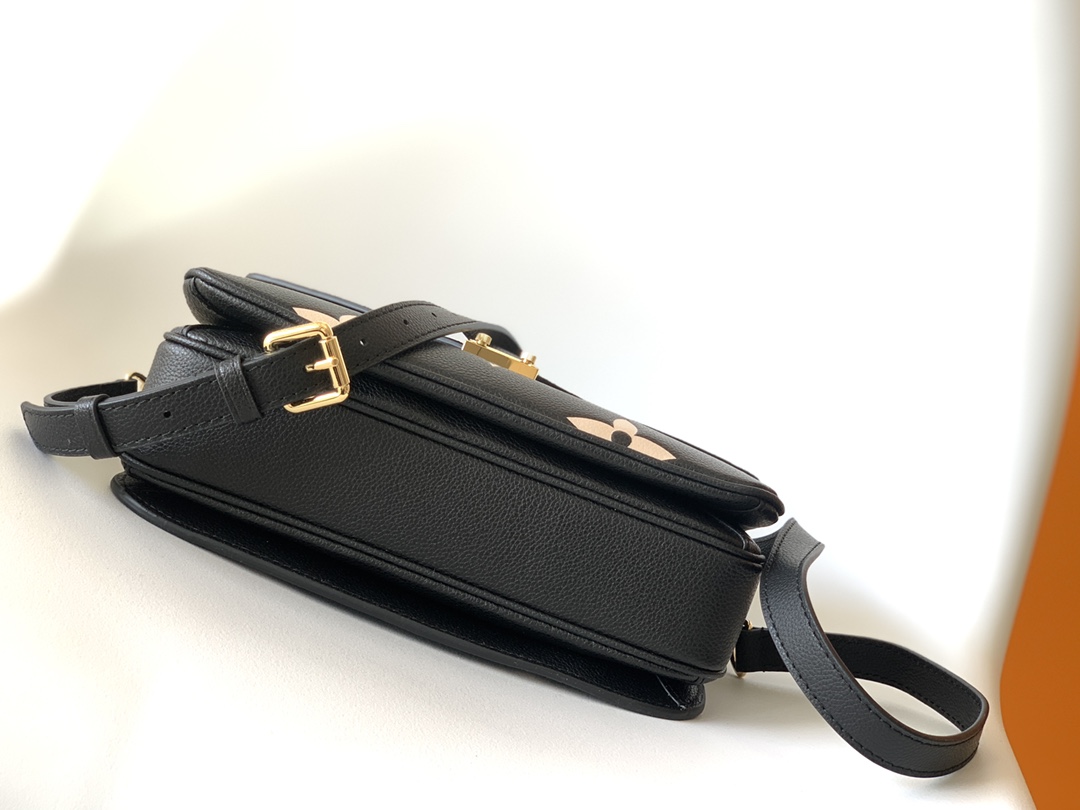 Louis Vuitton Basic Bag Black M-l-s