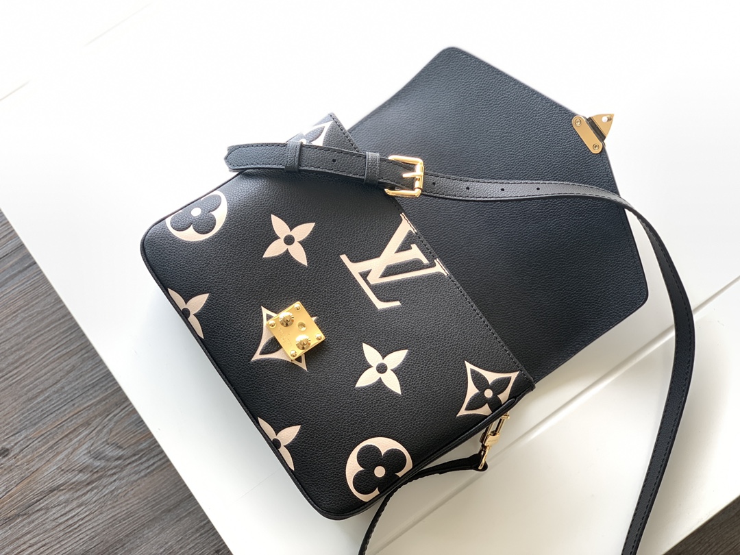 Louis Vuitton Basic Bag Black M-l-s