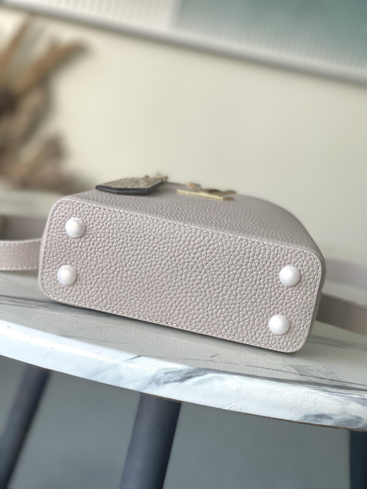 Louis Vuitton Basic Bag M-l-s