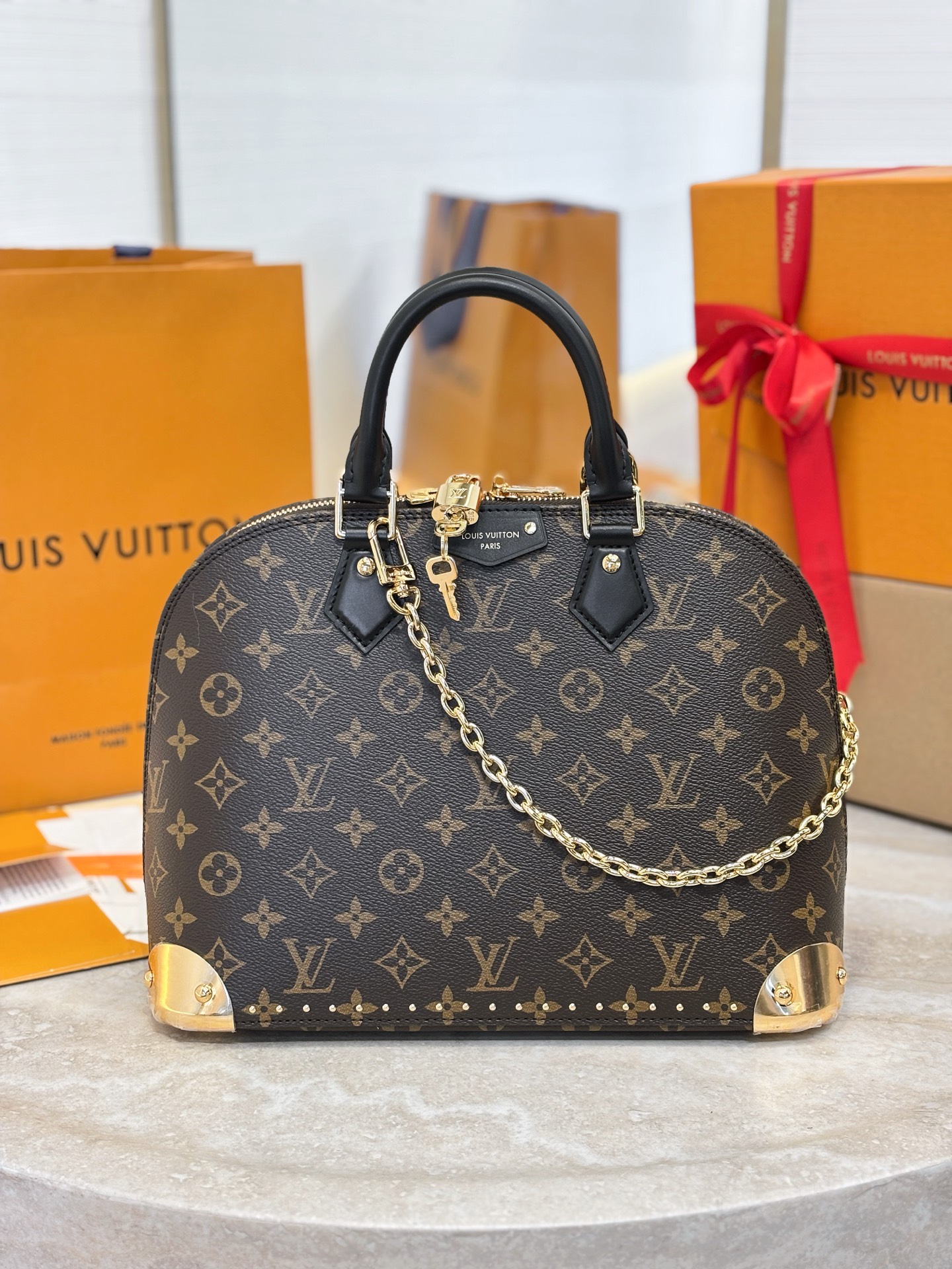 Louis Vuitton Basic Bag Cow Leather 31cm-m-l-s