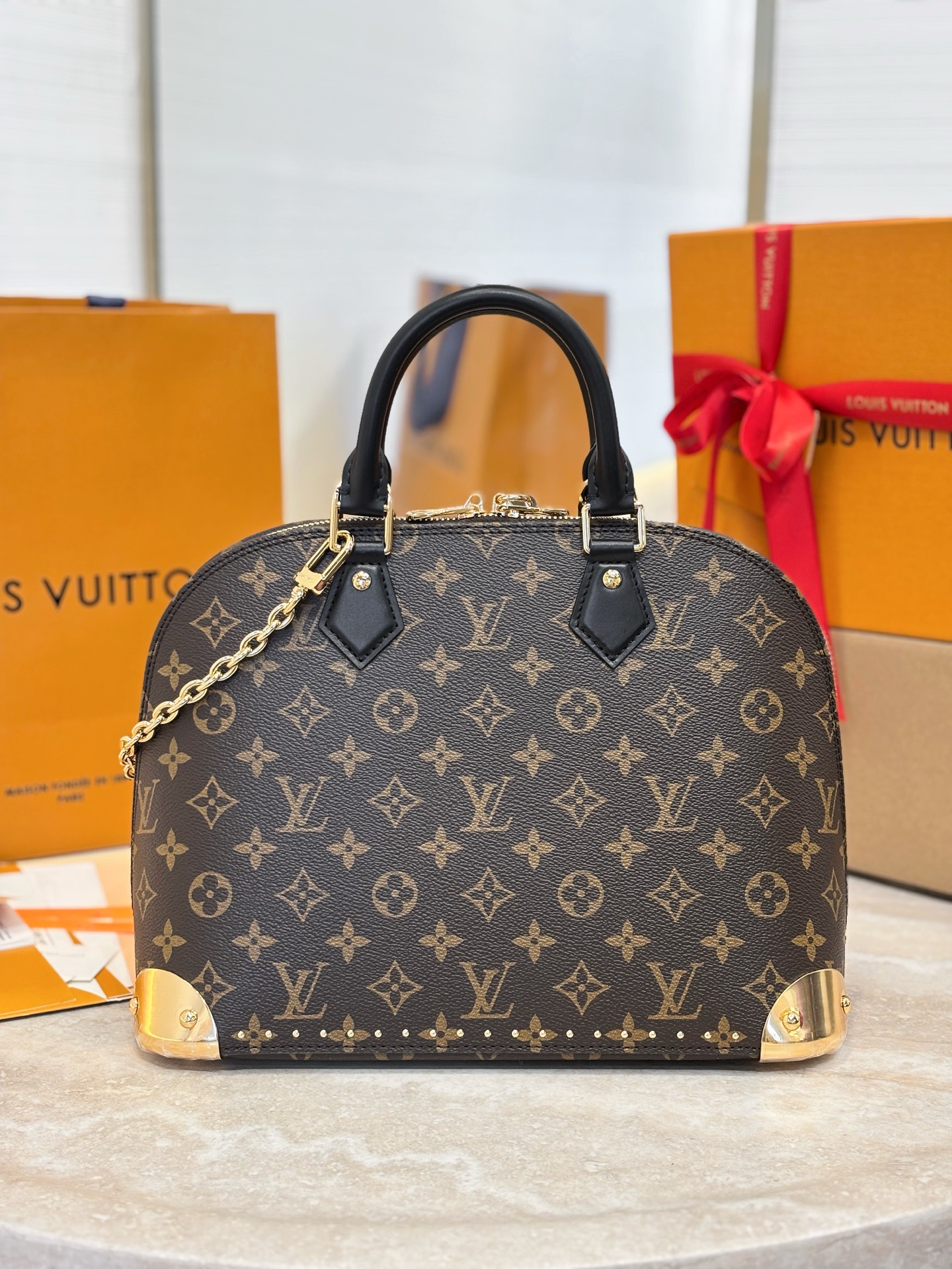 Louis Vuitton Basic Bag Cow Leather 31cm-m-l-s